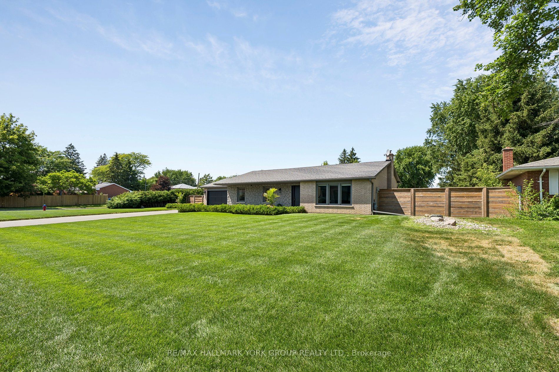 256 Banner Lane Property Photo 8