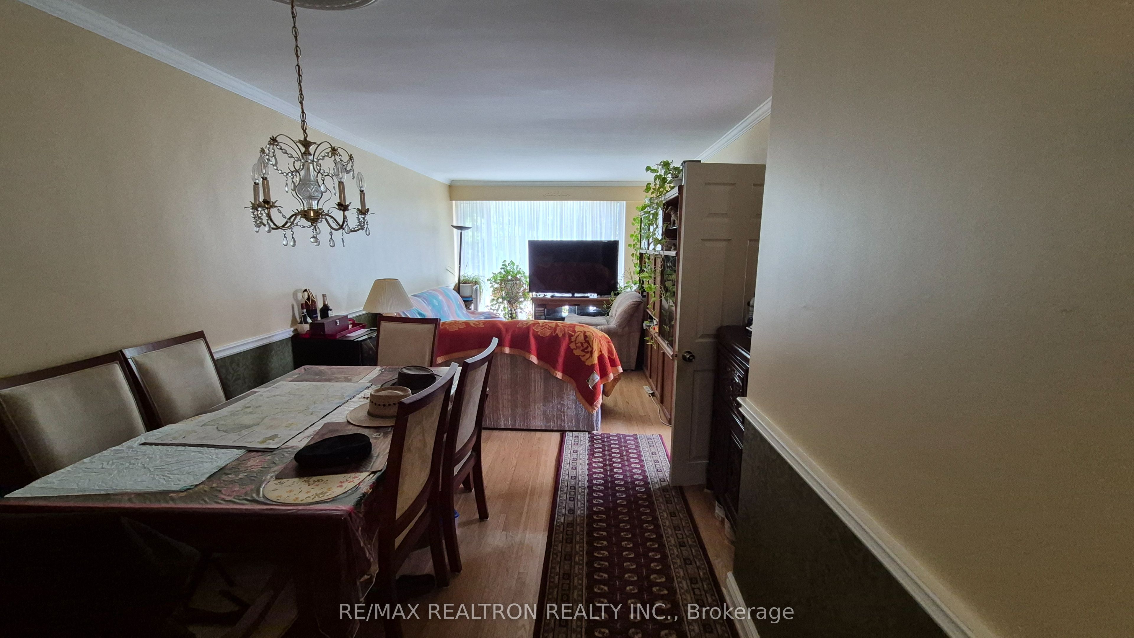 314 Browndale Crescent Property Photo 3