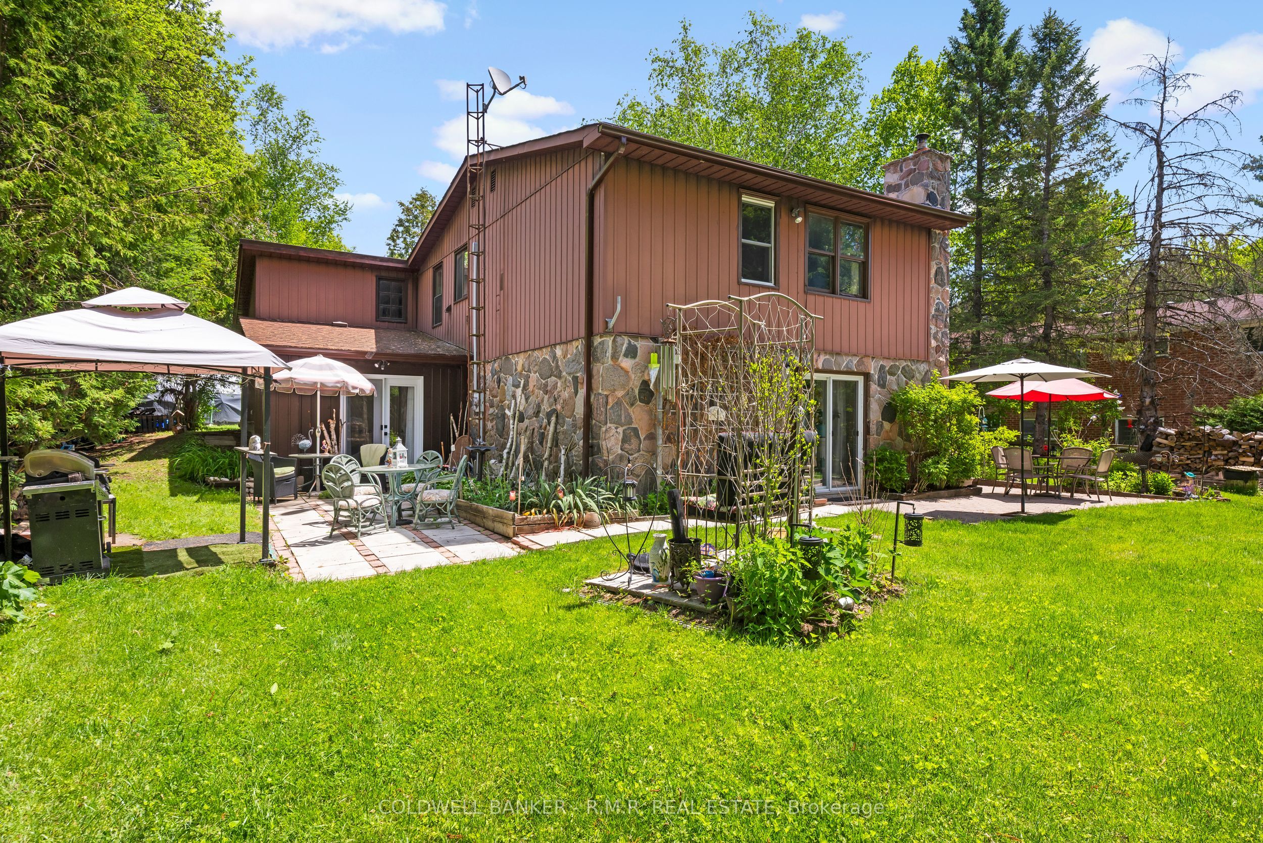 204 Acton Road Property Photo 3