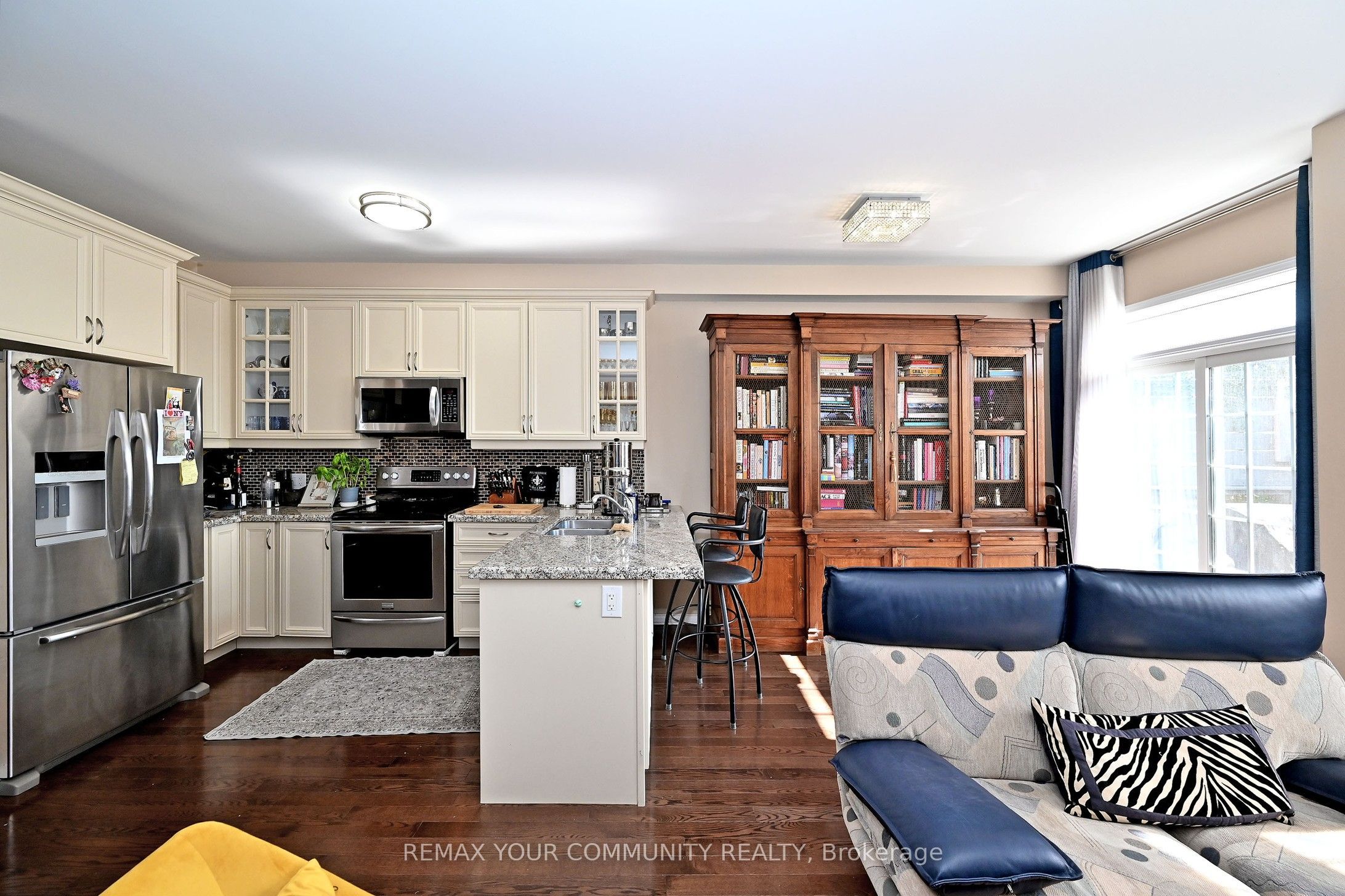 30 Spruce Pine Crescent Property Photo 13