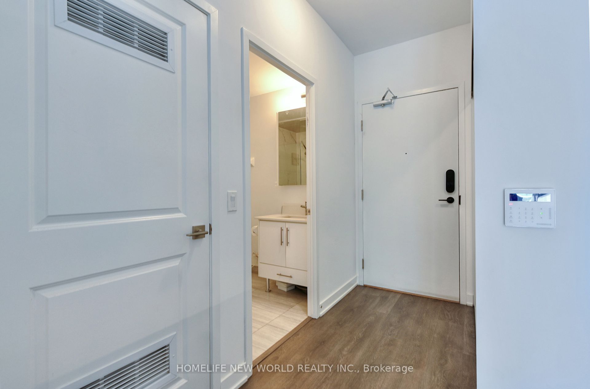 85 Oneida Crescent 811 Property Photo 3