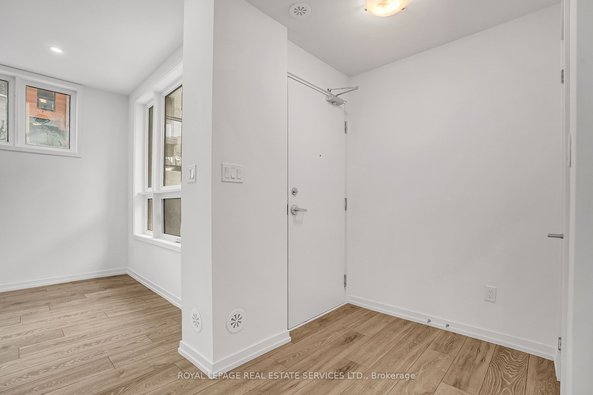 20 Lytham Green Circle 15 Property Photo 4