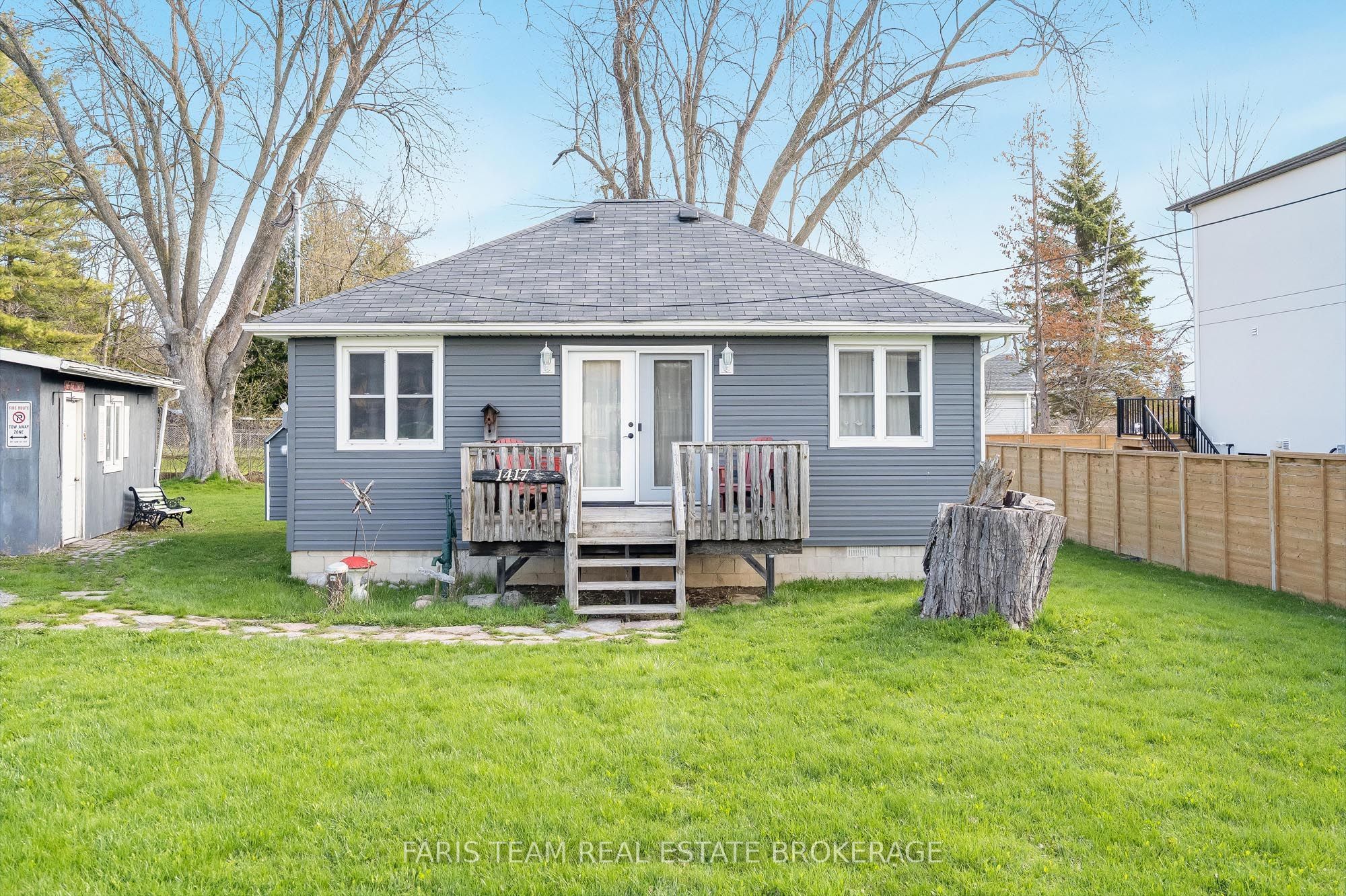1417 Maple Way Property Photo 3