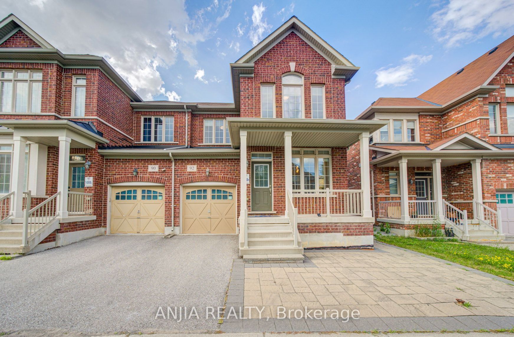 92 Carolina Rose Crescent Property Photo 1