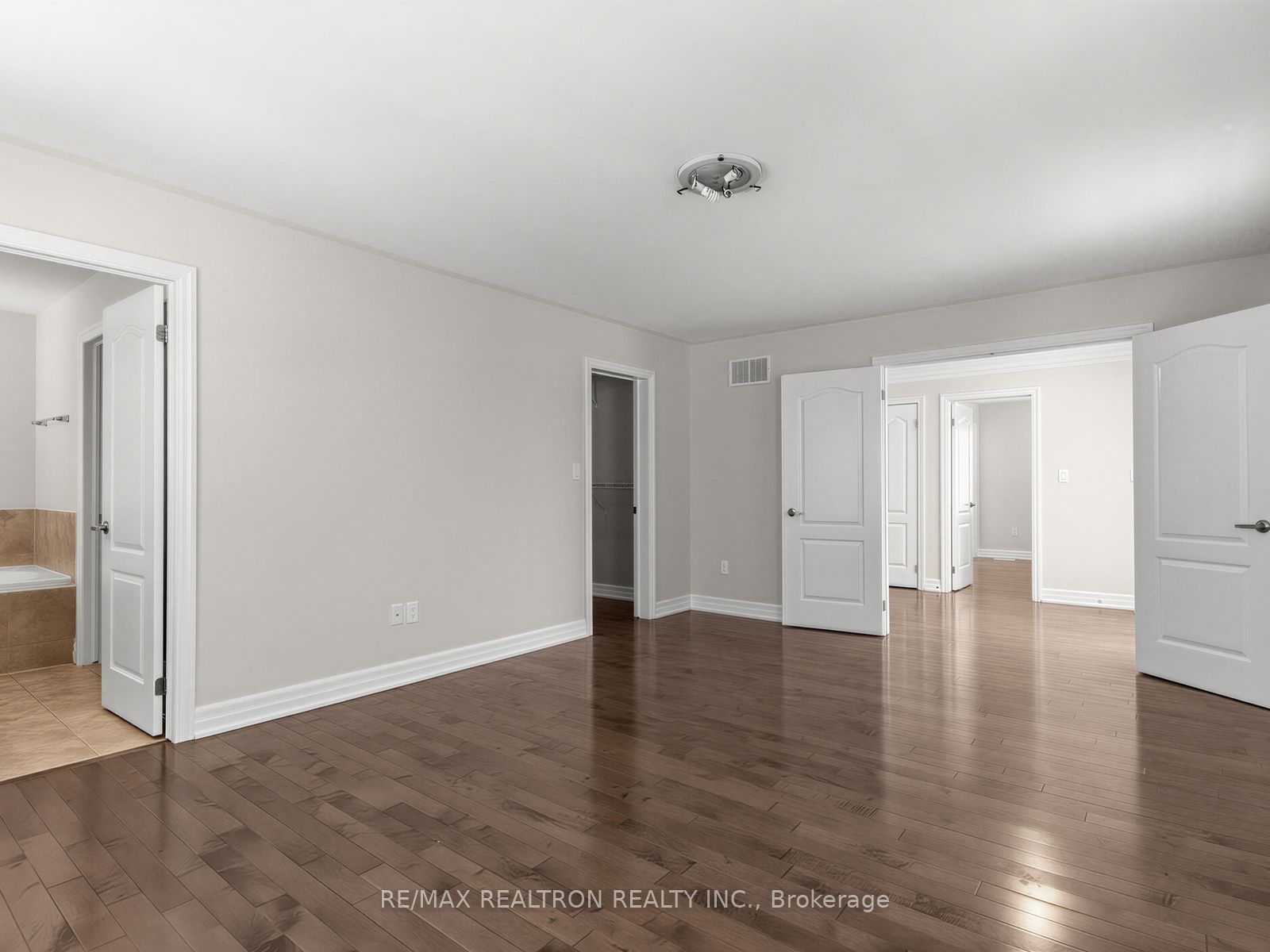 244 Cornell Park Avenue Property Photo 17