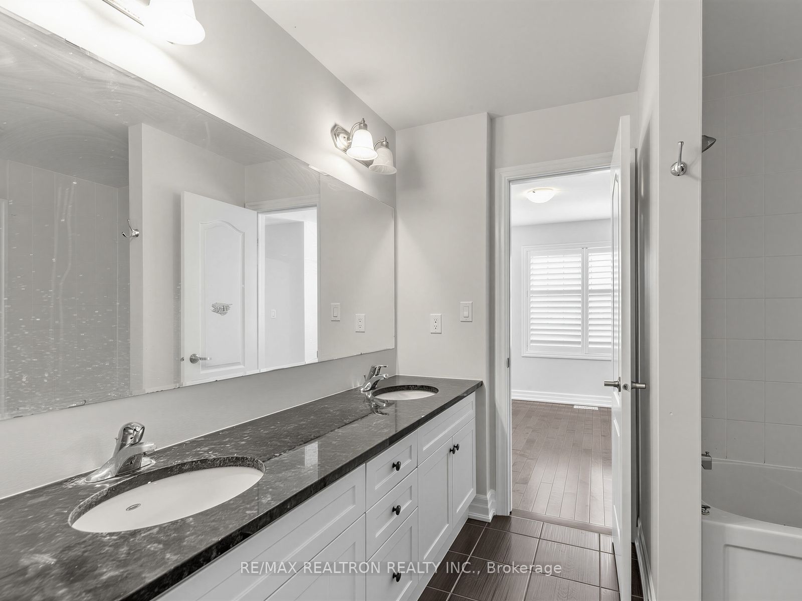 244 Cornell Park Avenue Property Photo 23