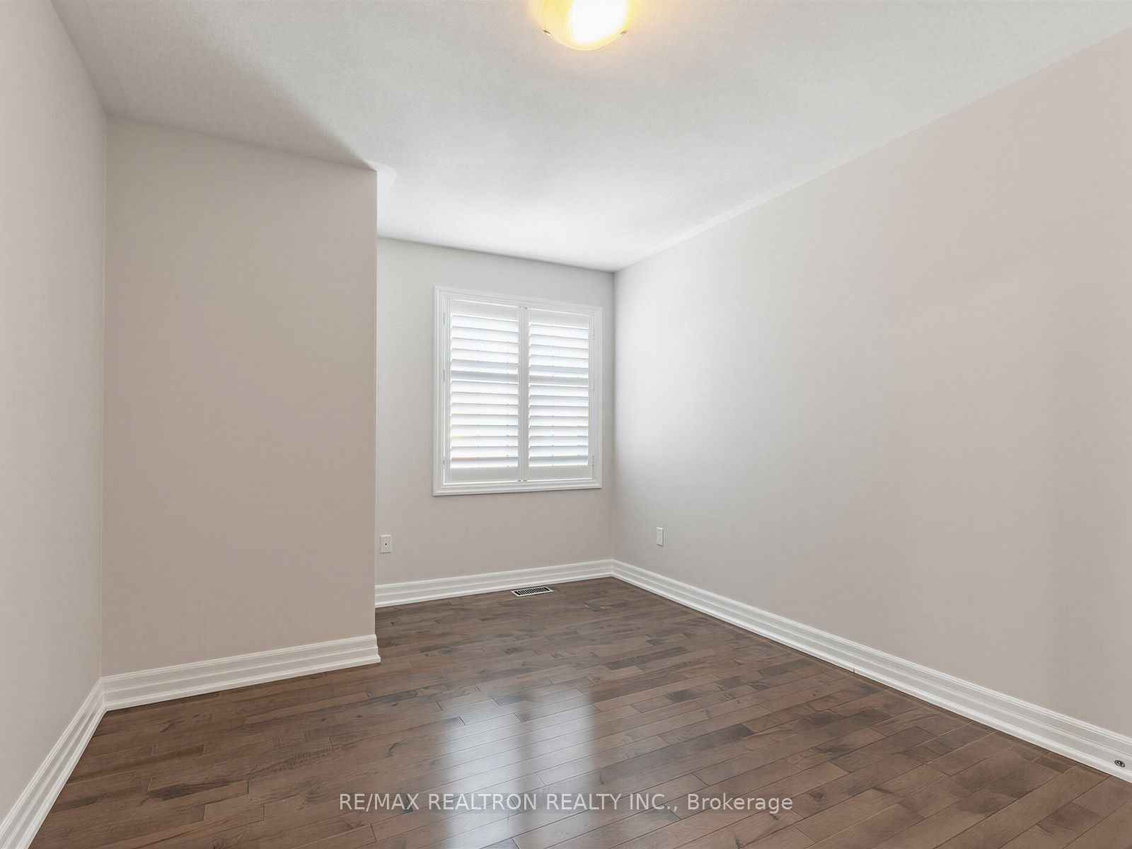 244 Cornell Park Avenue Property Photo 26