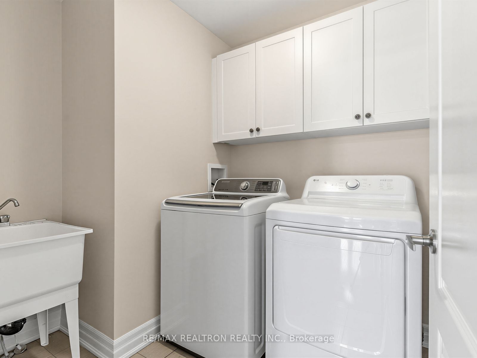 244 Cornell Park Avenue Property Photo 29