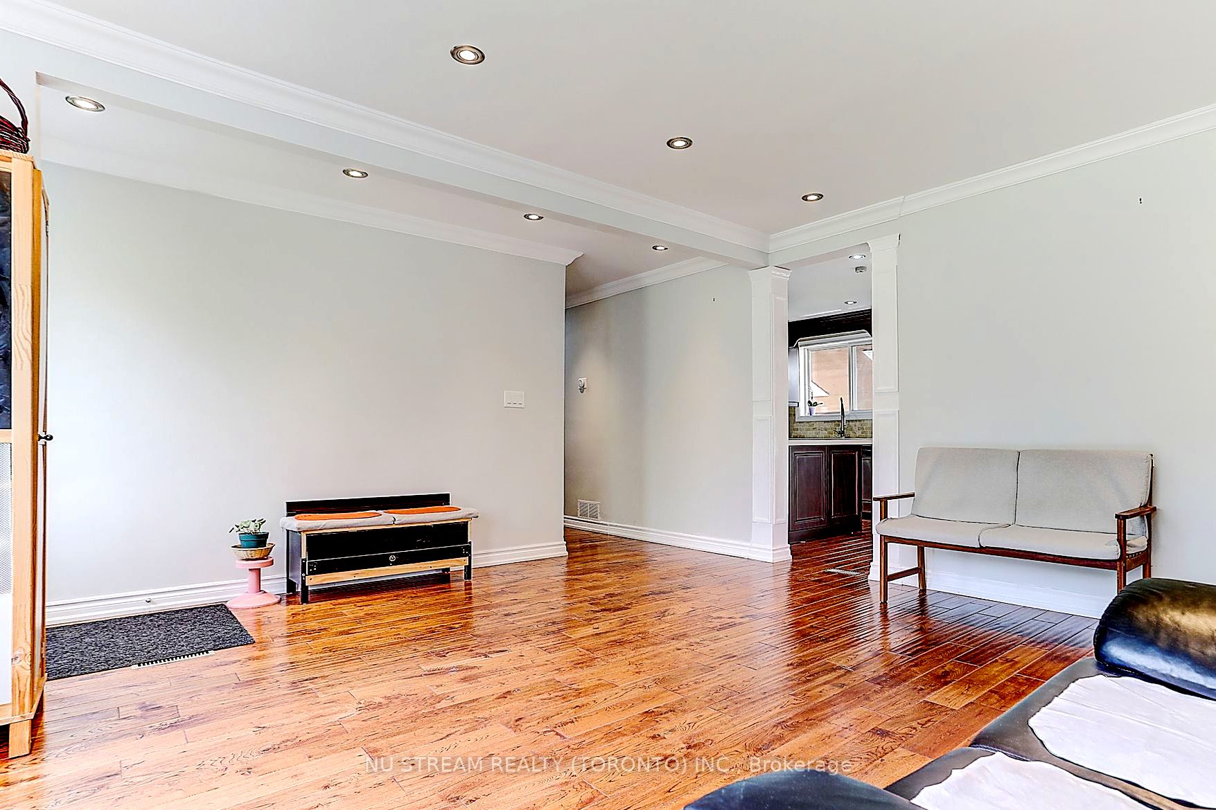 432 Crosby Avenue Main Property Photo 8