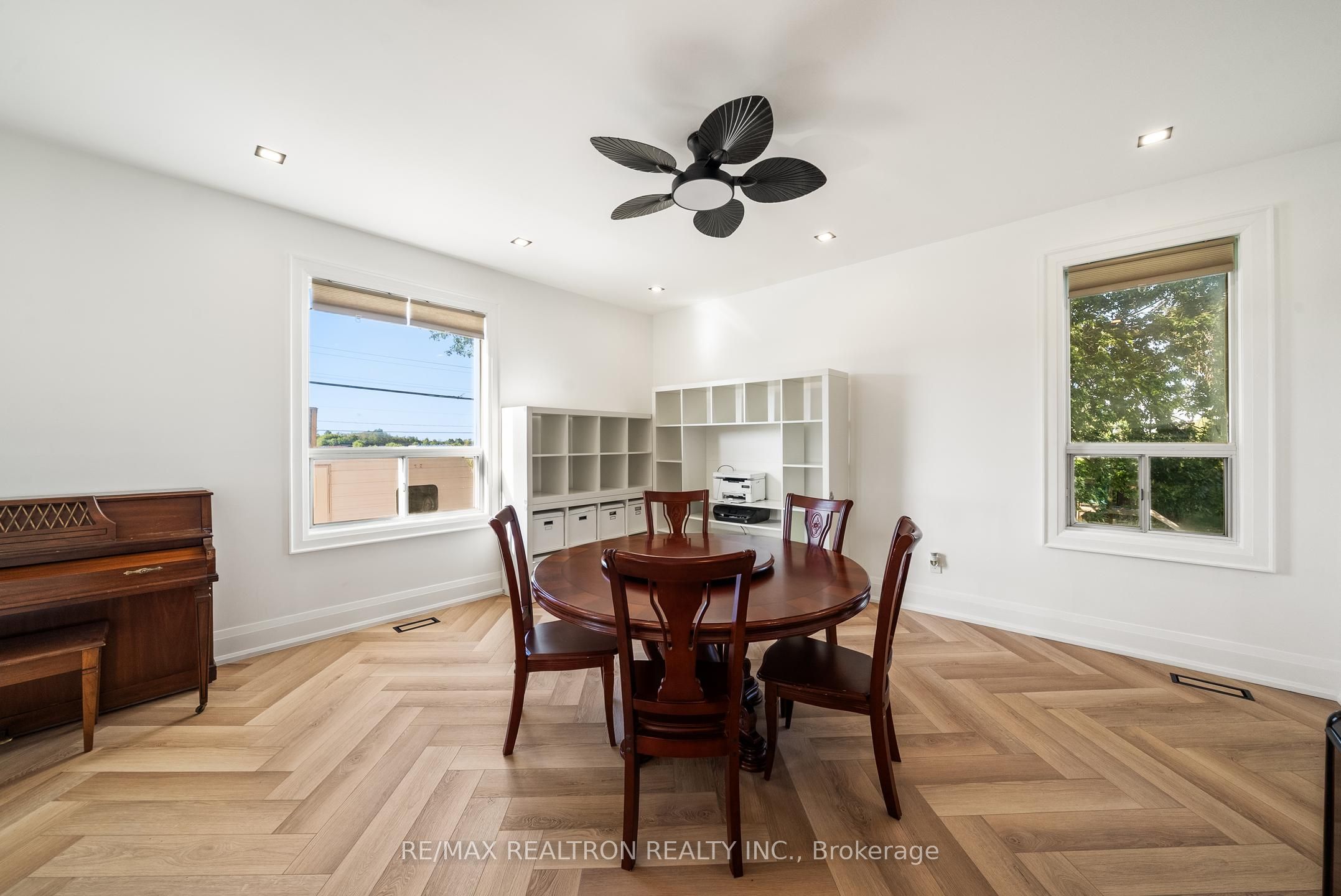 27453 Highway 48 Property Photo 13