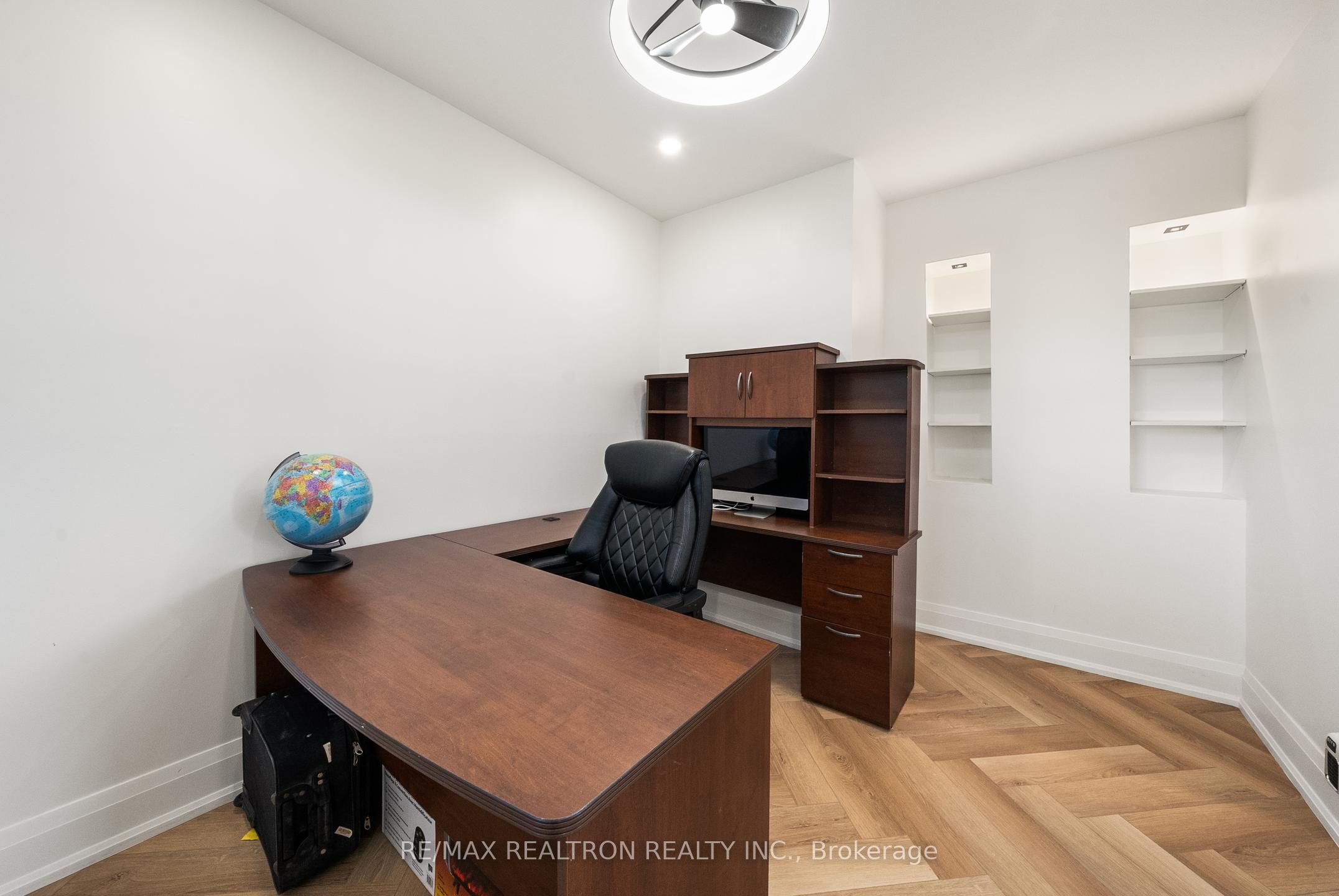 27453 Highway 48 Property Photo 15