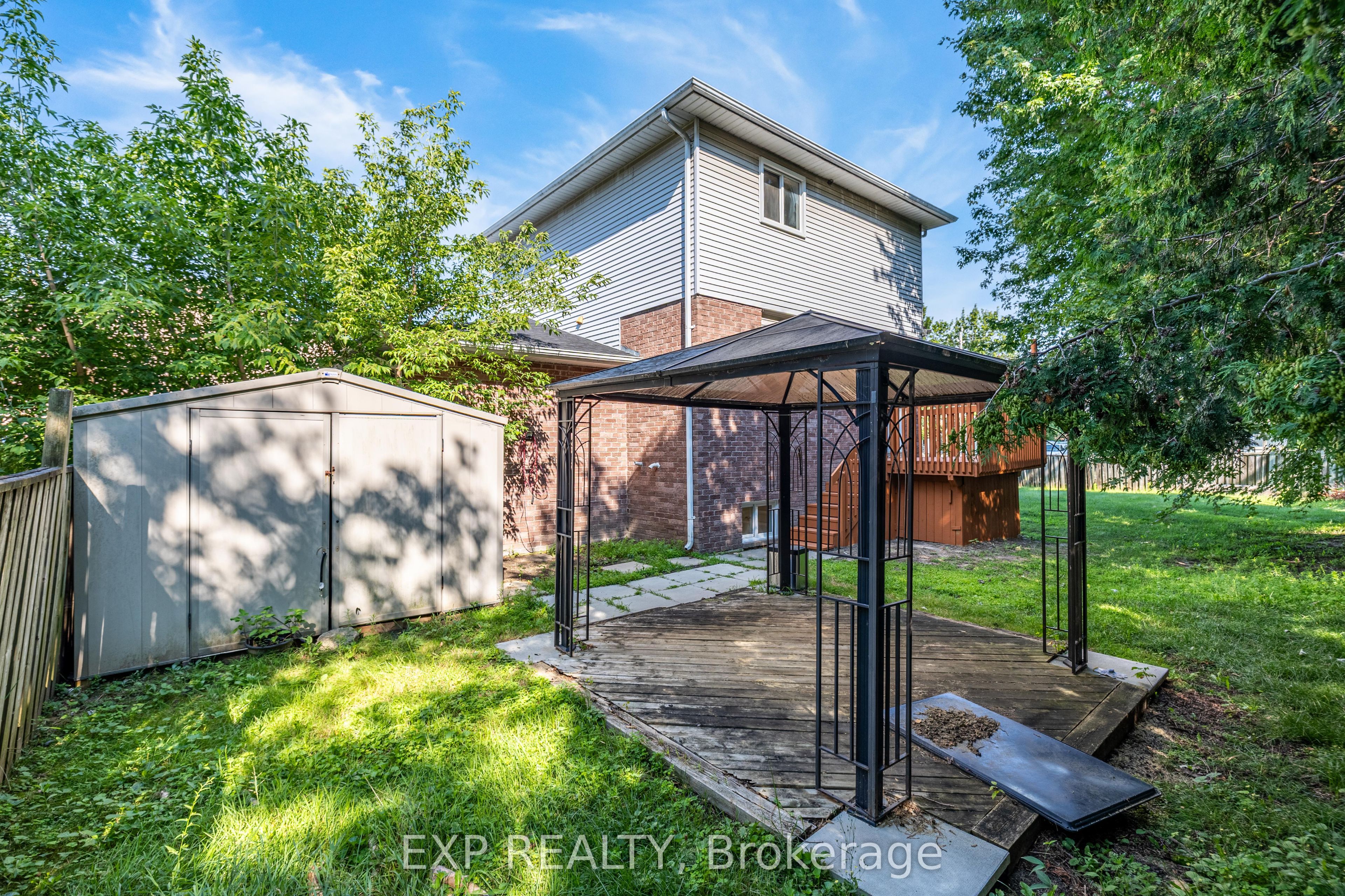41 Hodgins Avenue Property Photo 44
