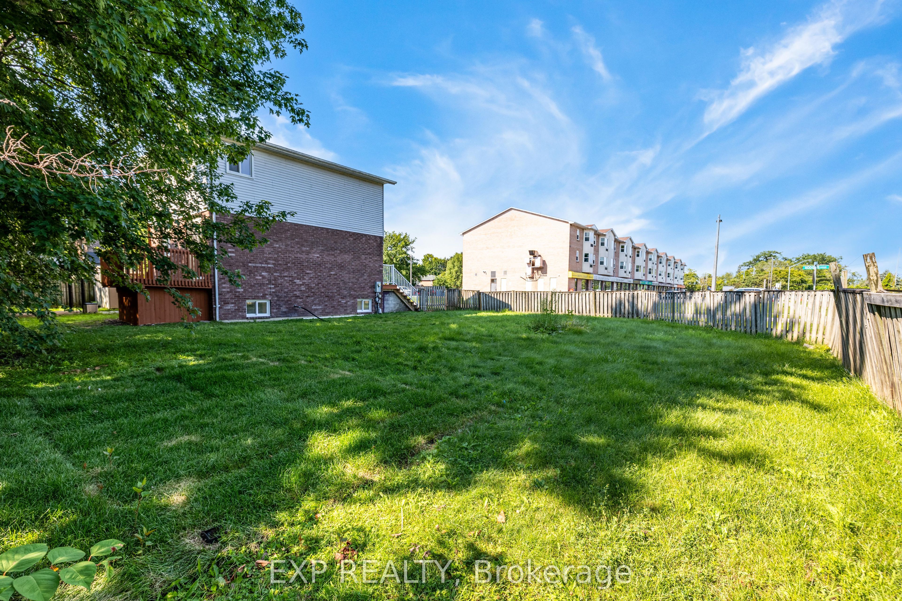 41 Hodgins Avenue Property Photo 46