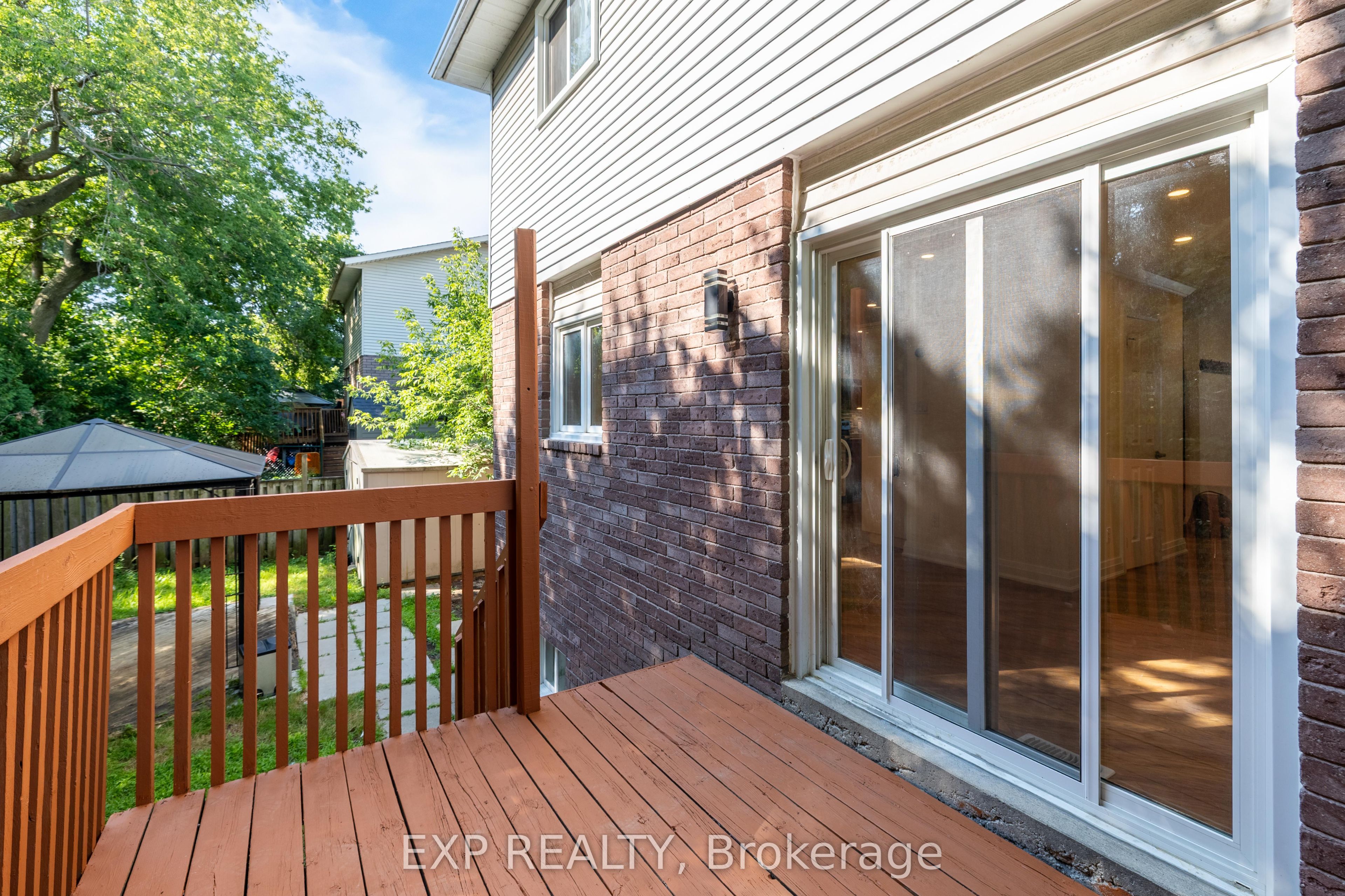 41 Hodgins Avenue Property Photo 49