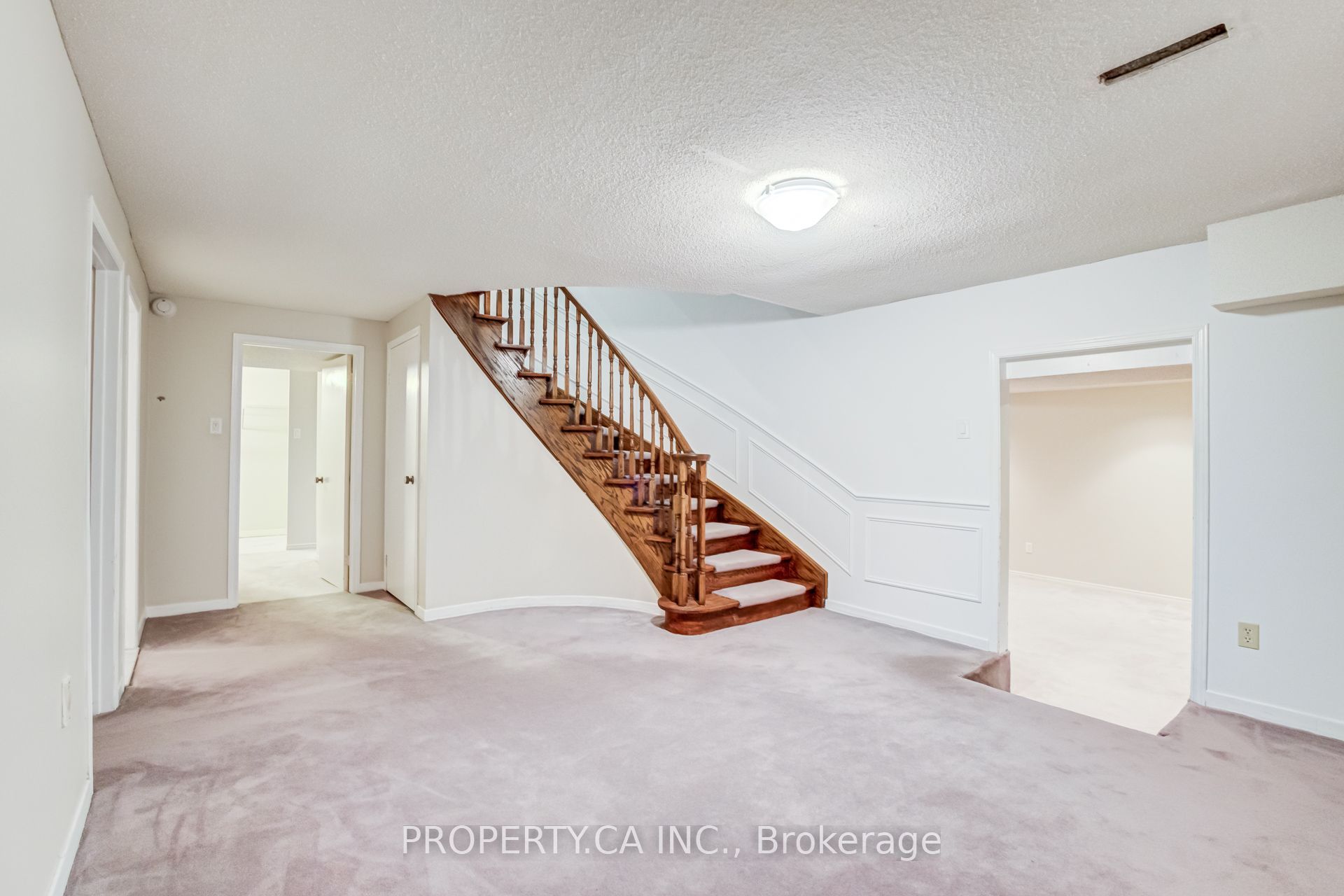143 Cambridge Crescent Property Photo 22