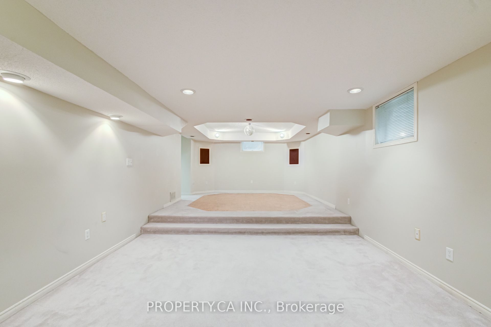 143 Cambridge Crescent Property Photo 24