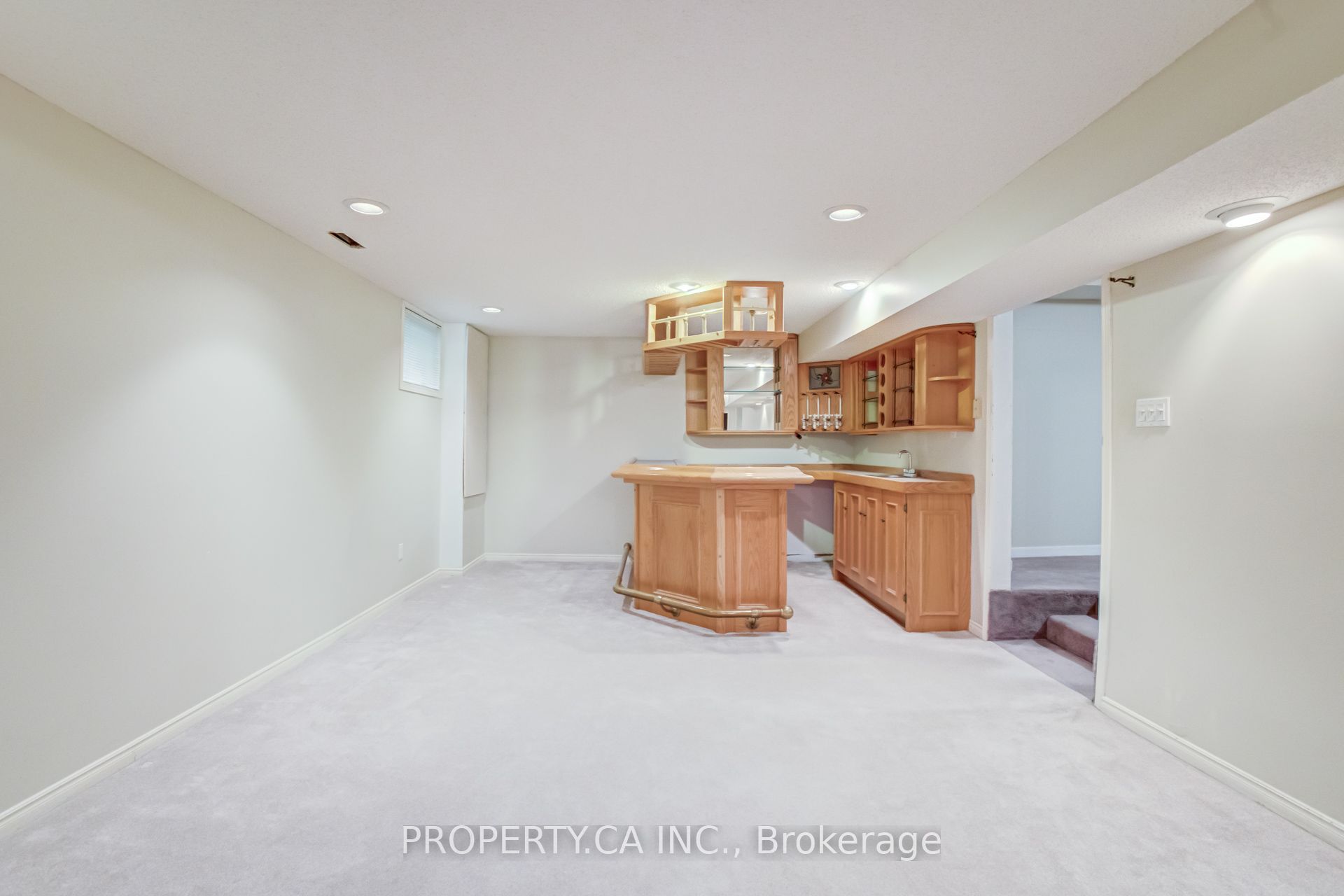 143 Cambridge Crescent Property Photo 25