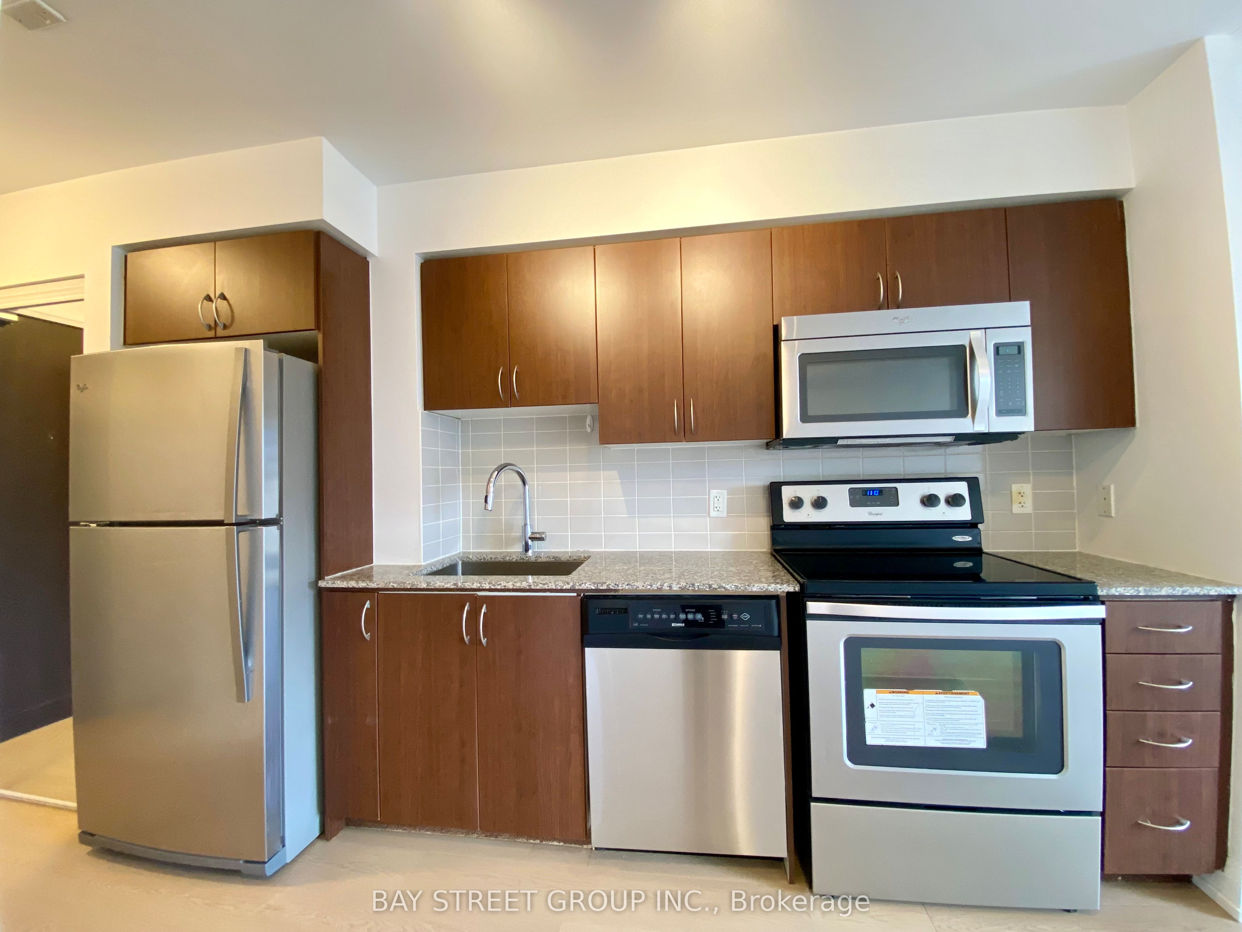 370 Highway 7 E 925 Property Photo 6
