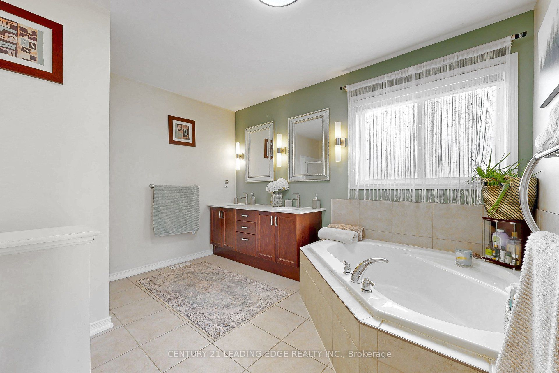 1246 Leslie Drive Property Photo 28