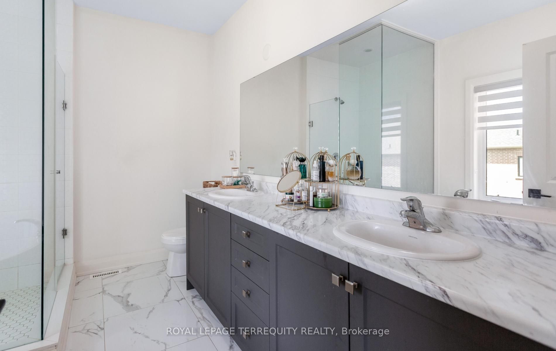 242 Factor Street Property Photo 24