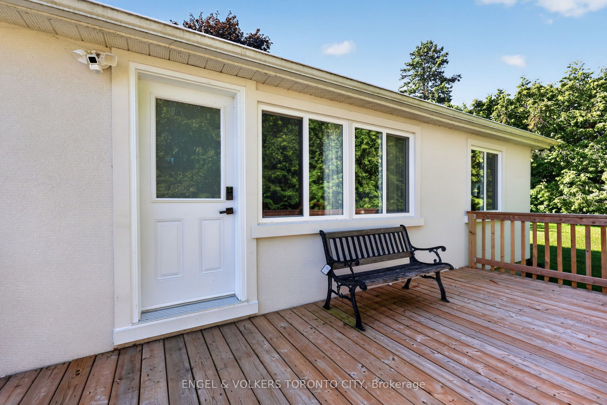 1108 Trombley Street Property Photo 2