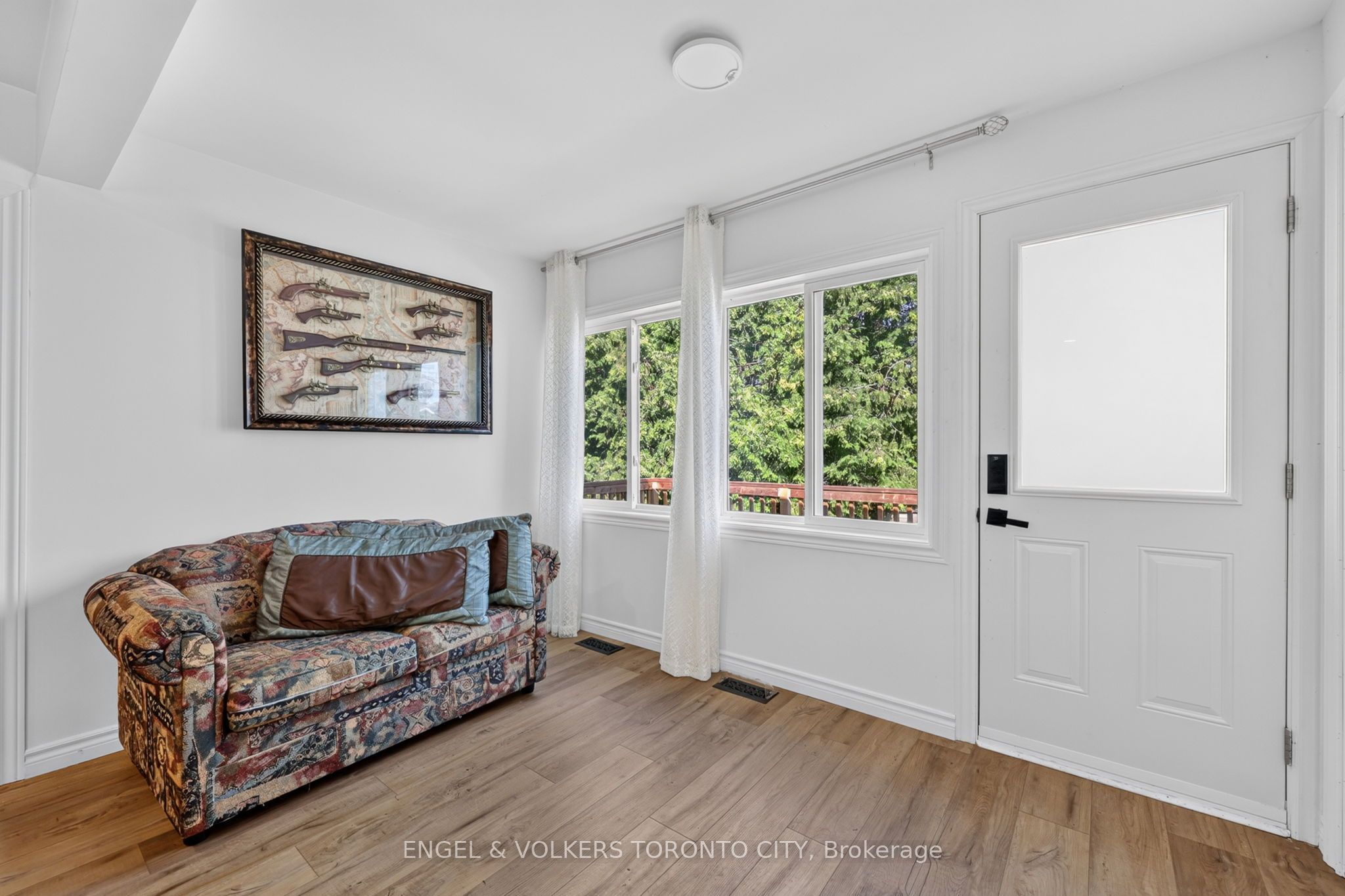 1108 Trombley Street Property Photo 3