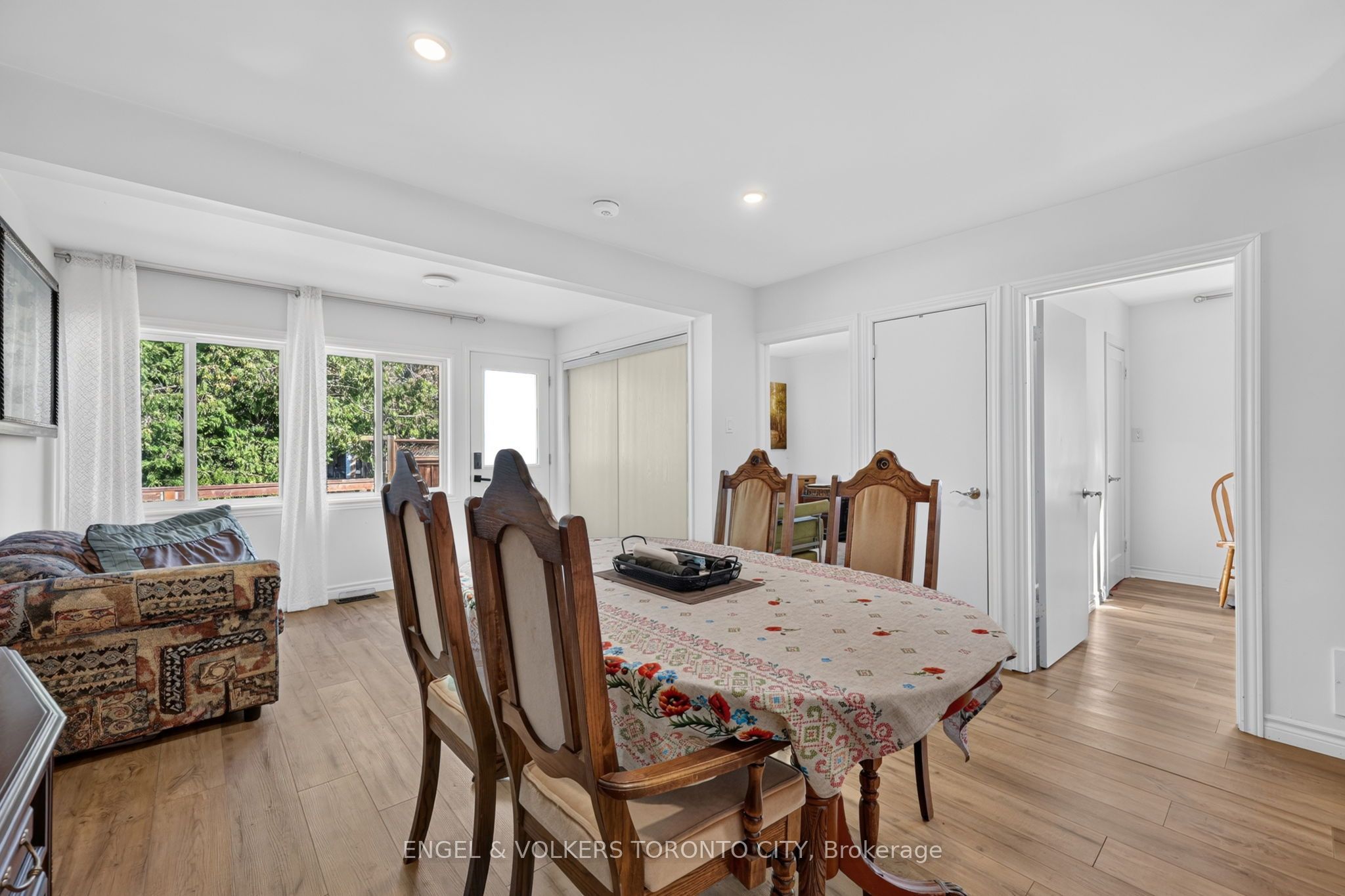 1108 Trombley Street Property Photo 7