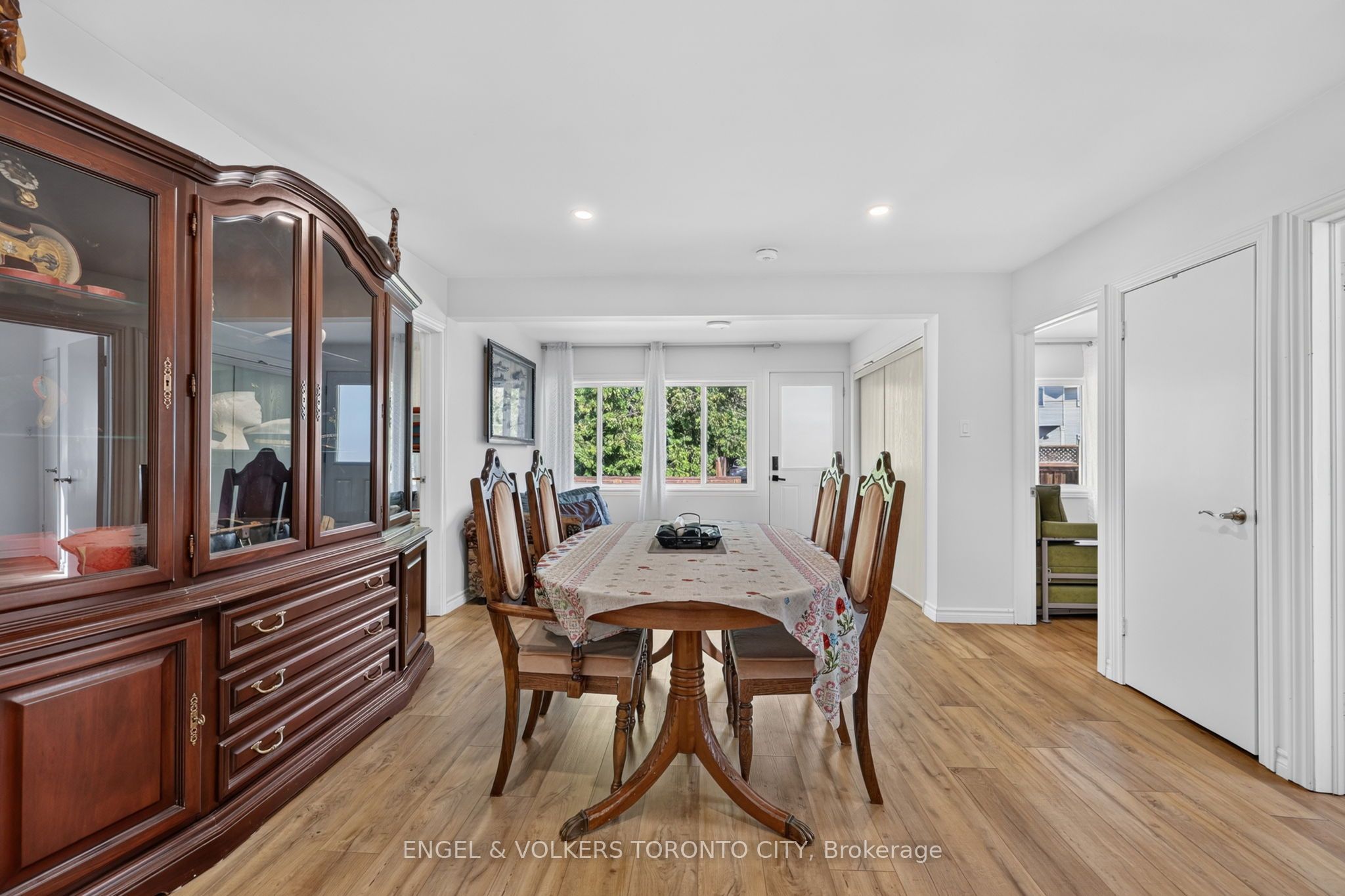 1108 Trombley Street Property Photo 8