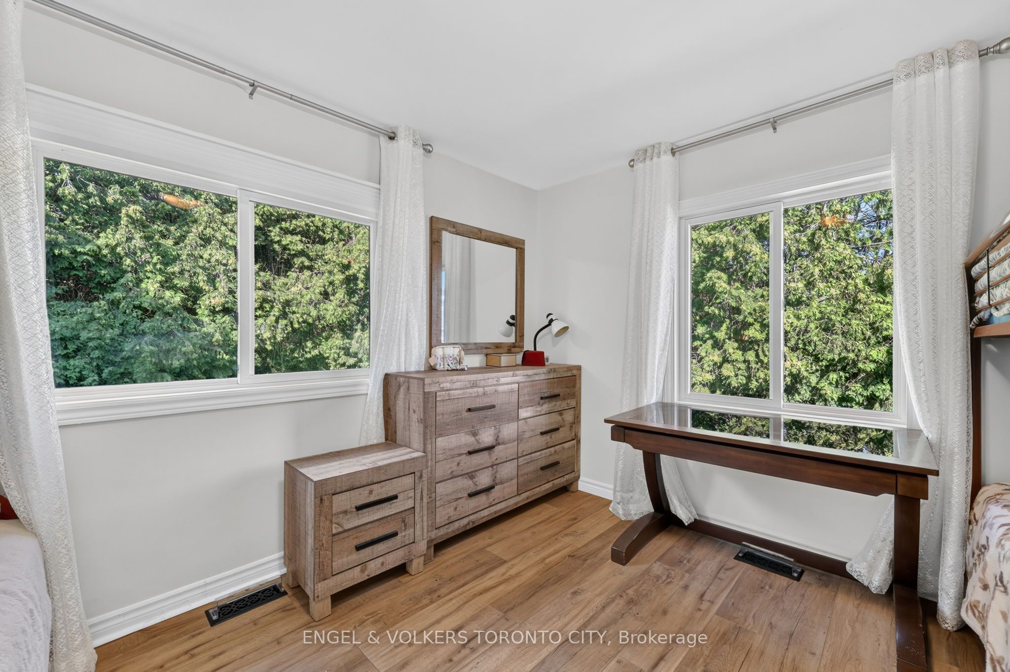 1108 Trombley Street Property Photo 9