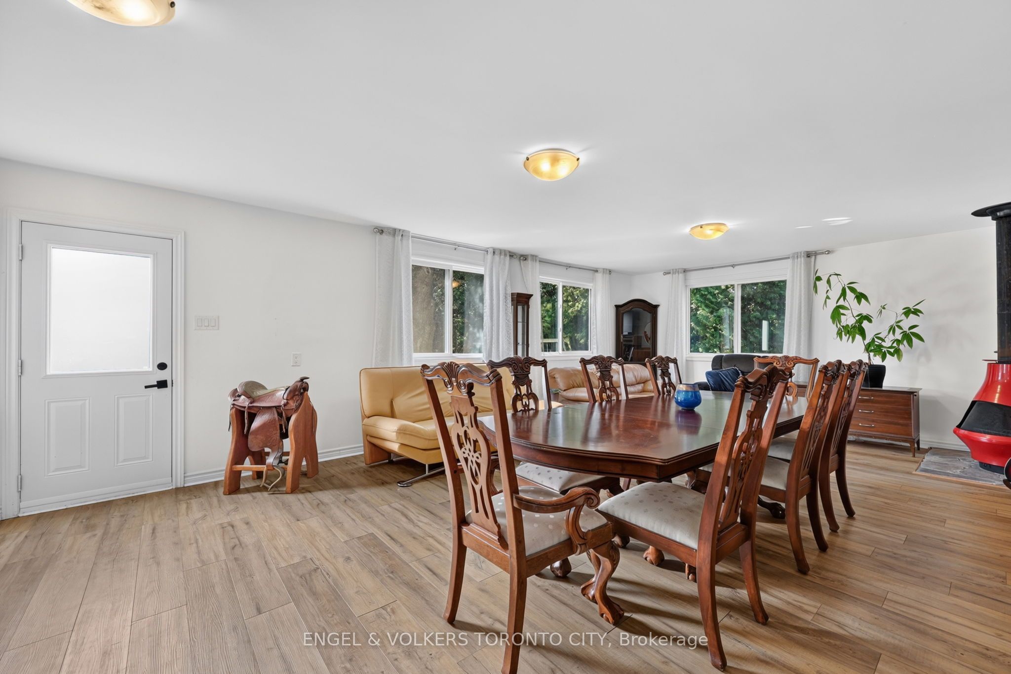 1108 Trombley Street Property Photo 17
