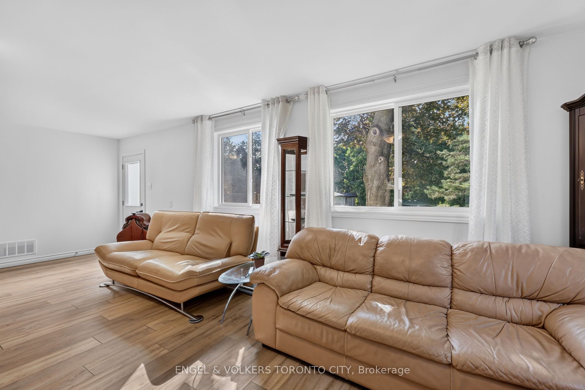 1108 Trombley Street Property Photo 21