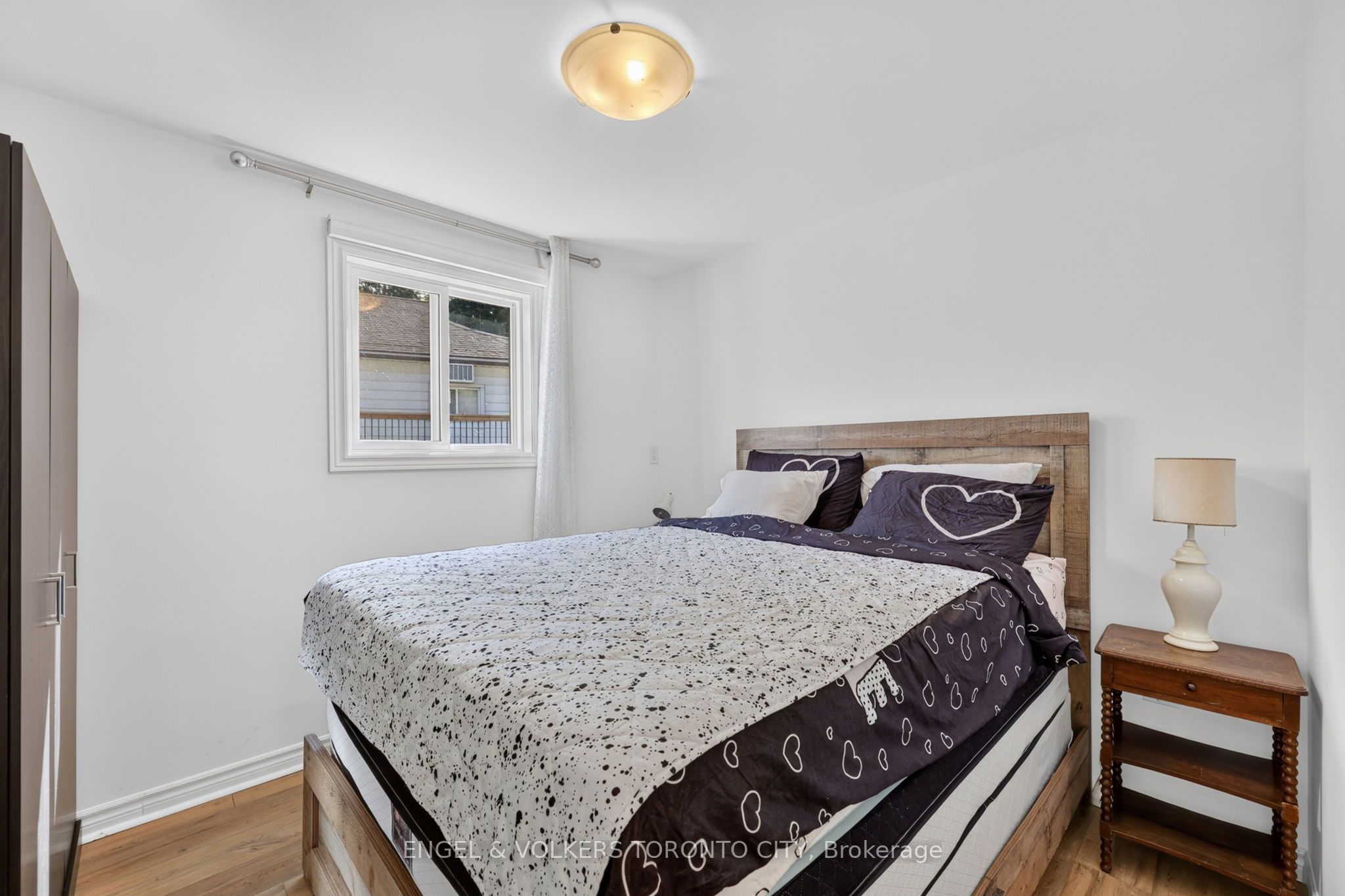 1108 Trombley Street Property Photo 23