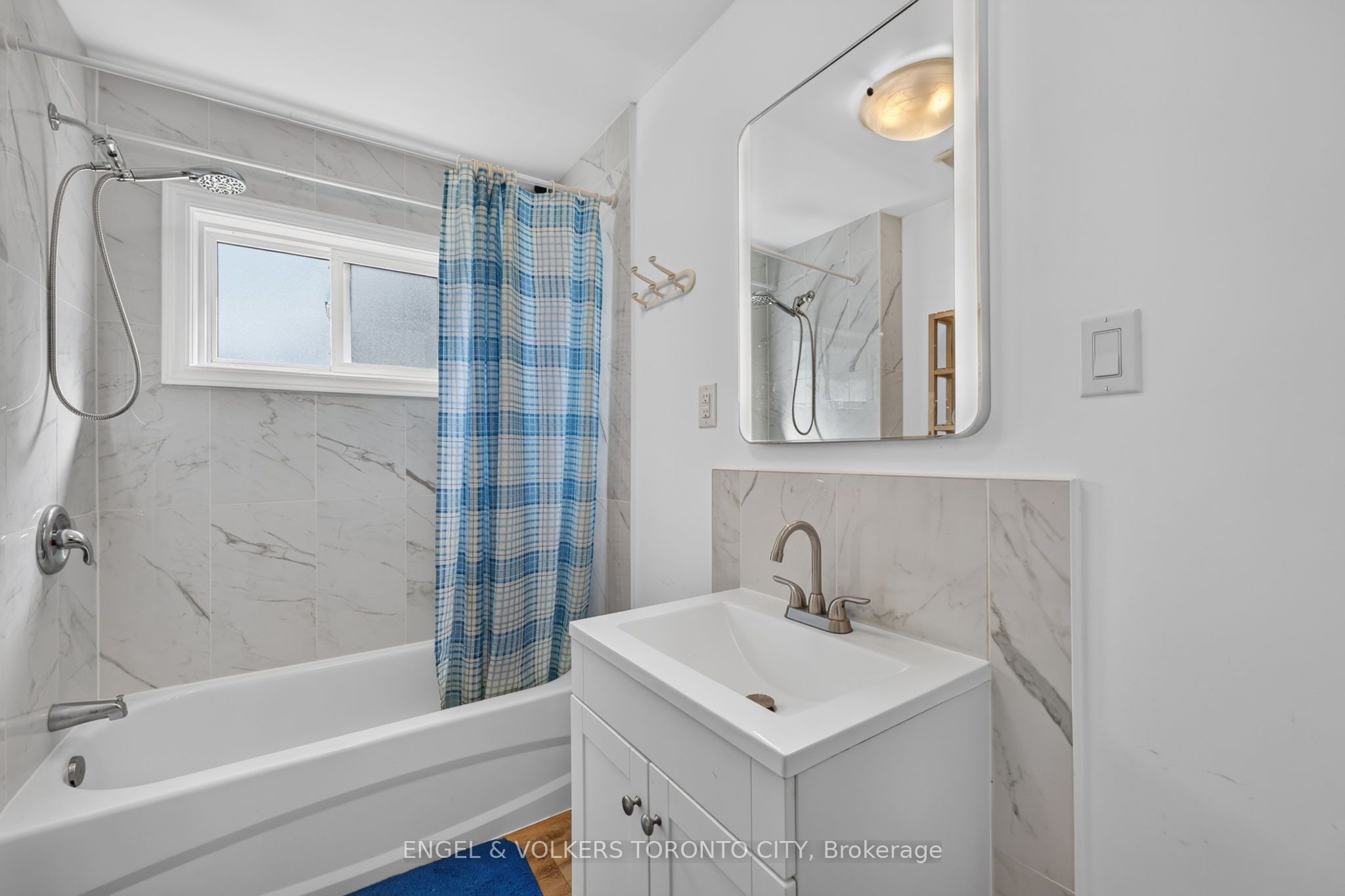 1108 Trombley Street Property Photo 24