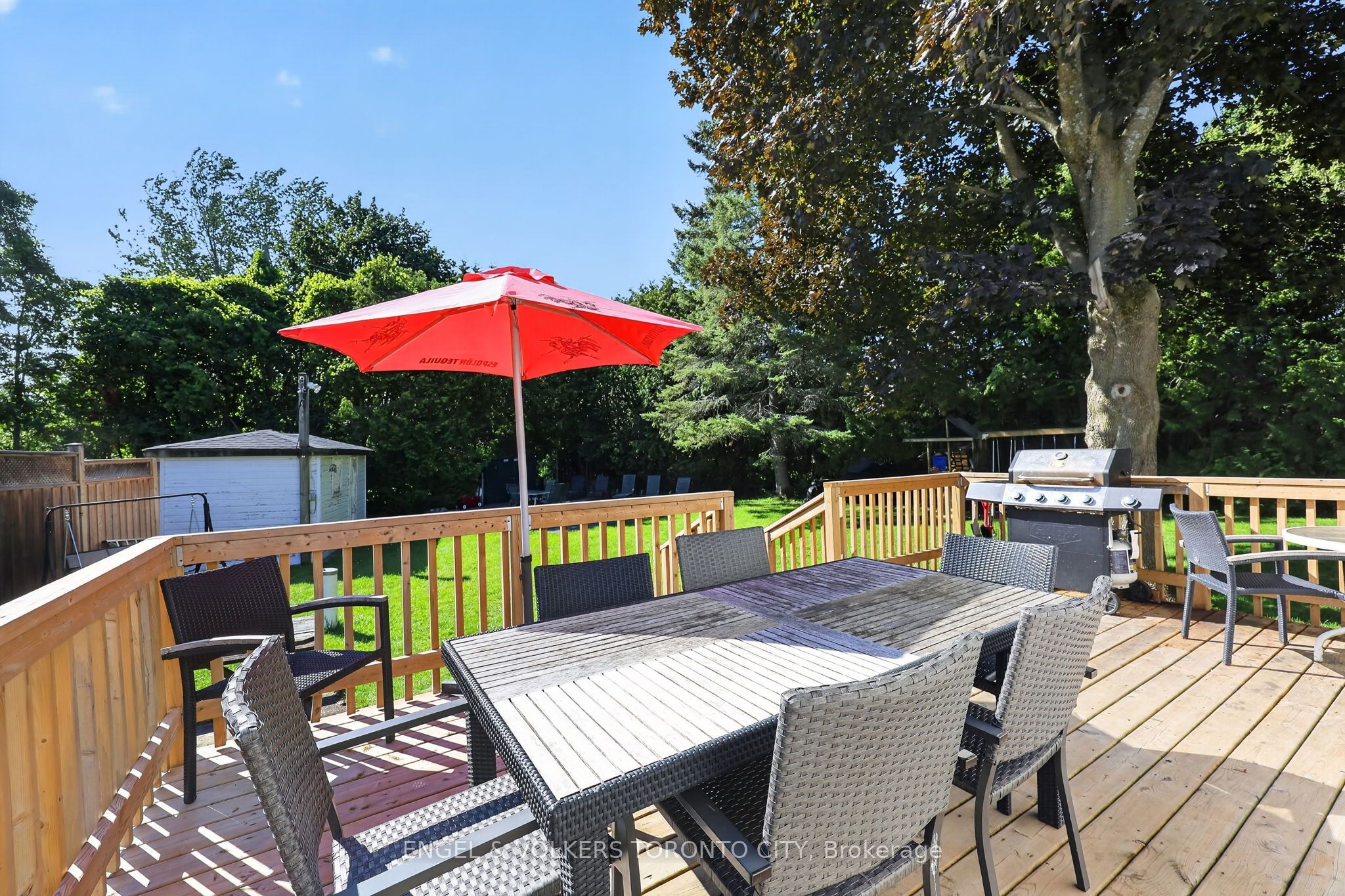 1108 Trombley Street Property Photo 29