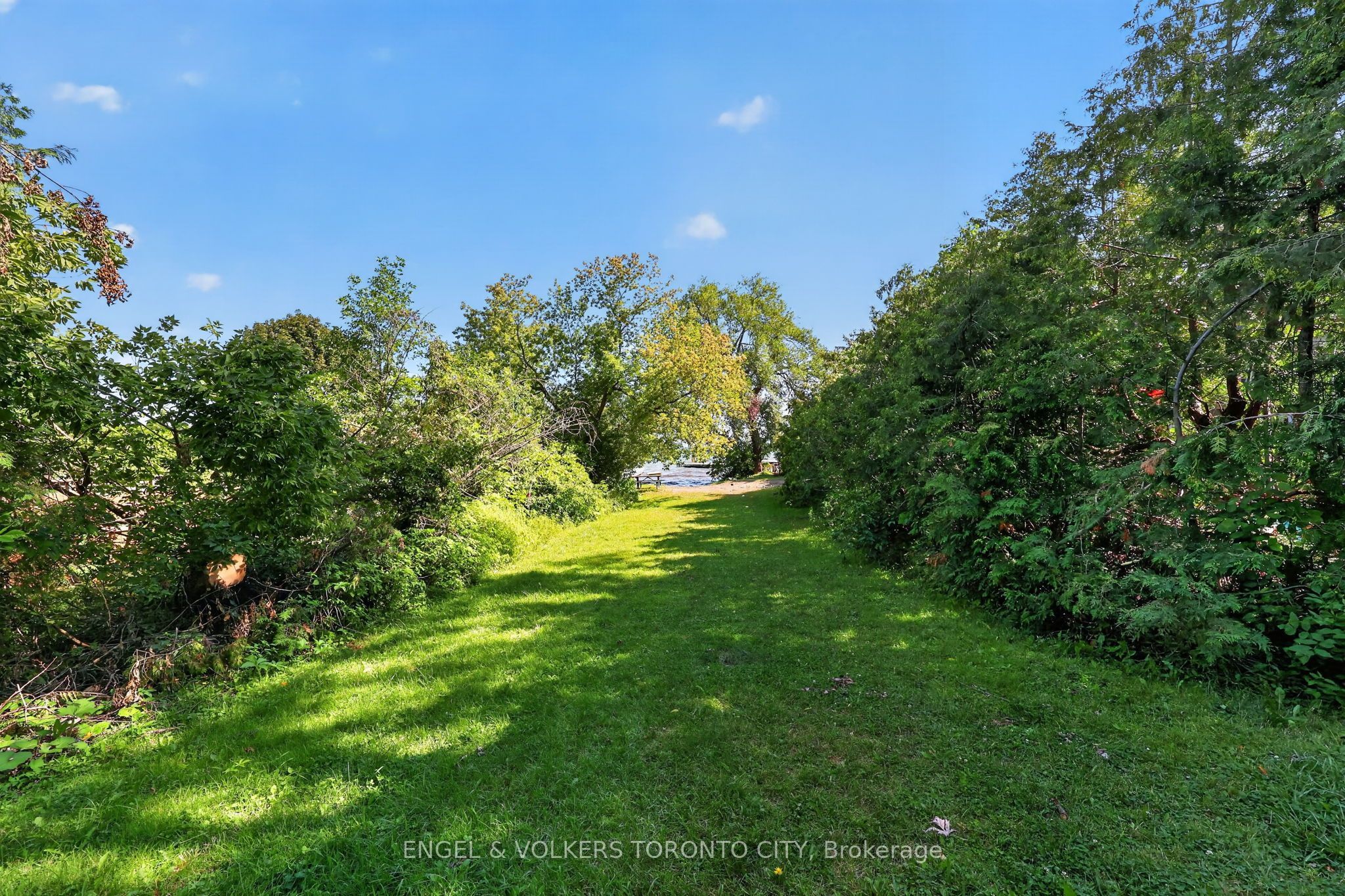 1108 Trombley Street Property Photo 36