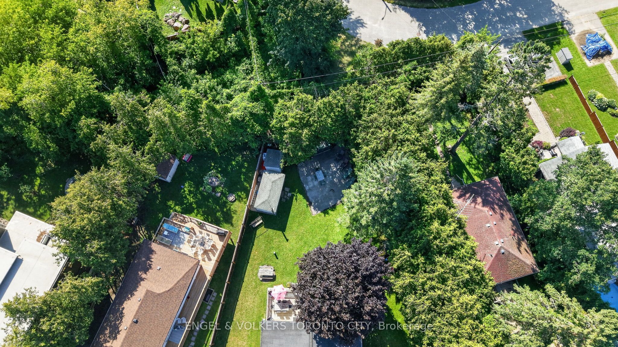 1108 Trombley Street Property Photo 43