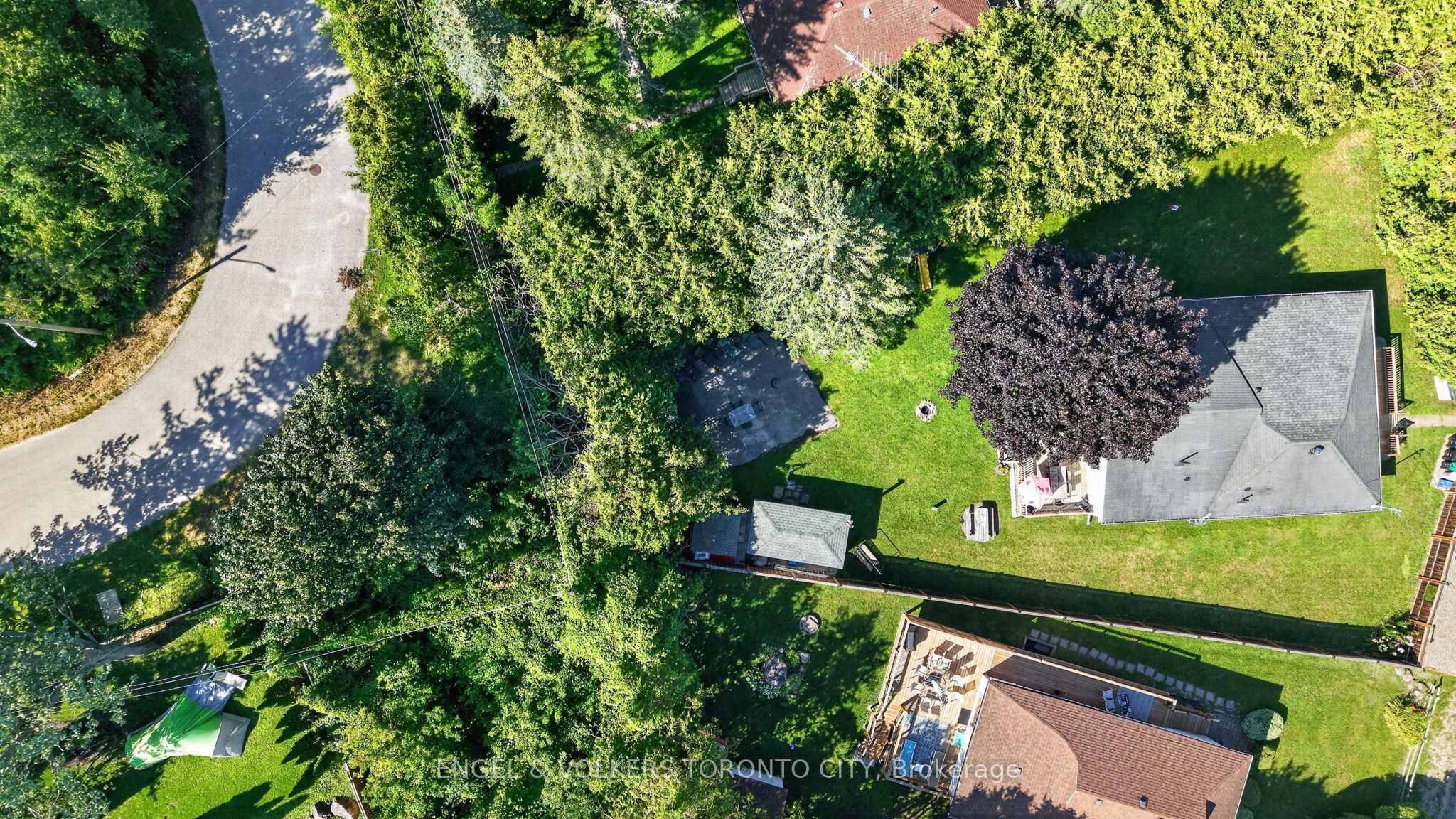 1108 Trombley Street Property Photo 44