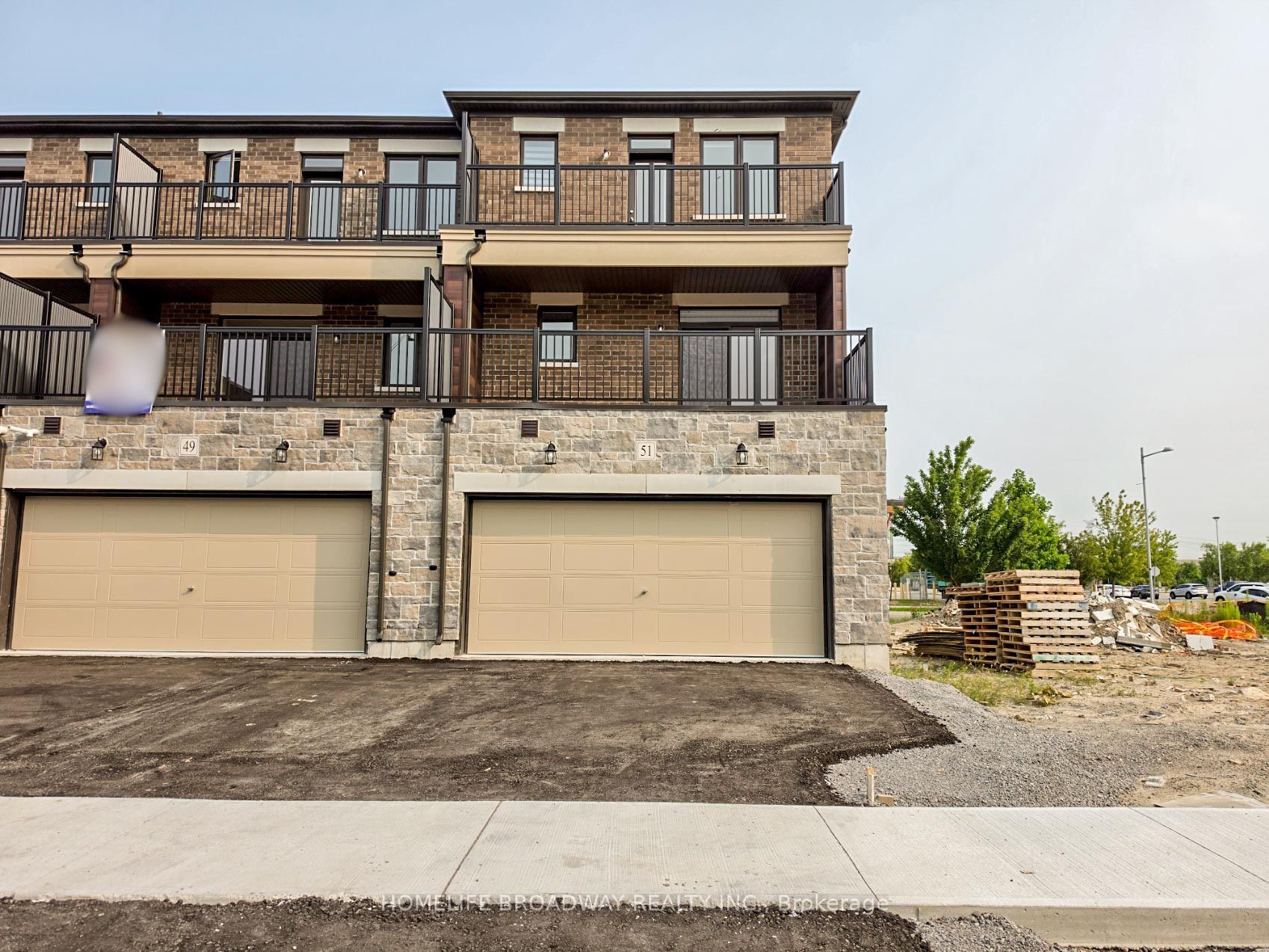51 Mumbai Drive Property Photo 1