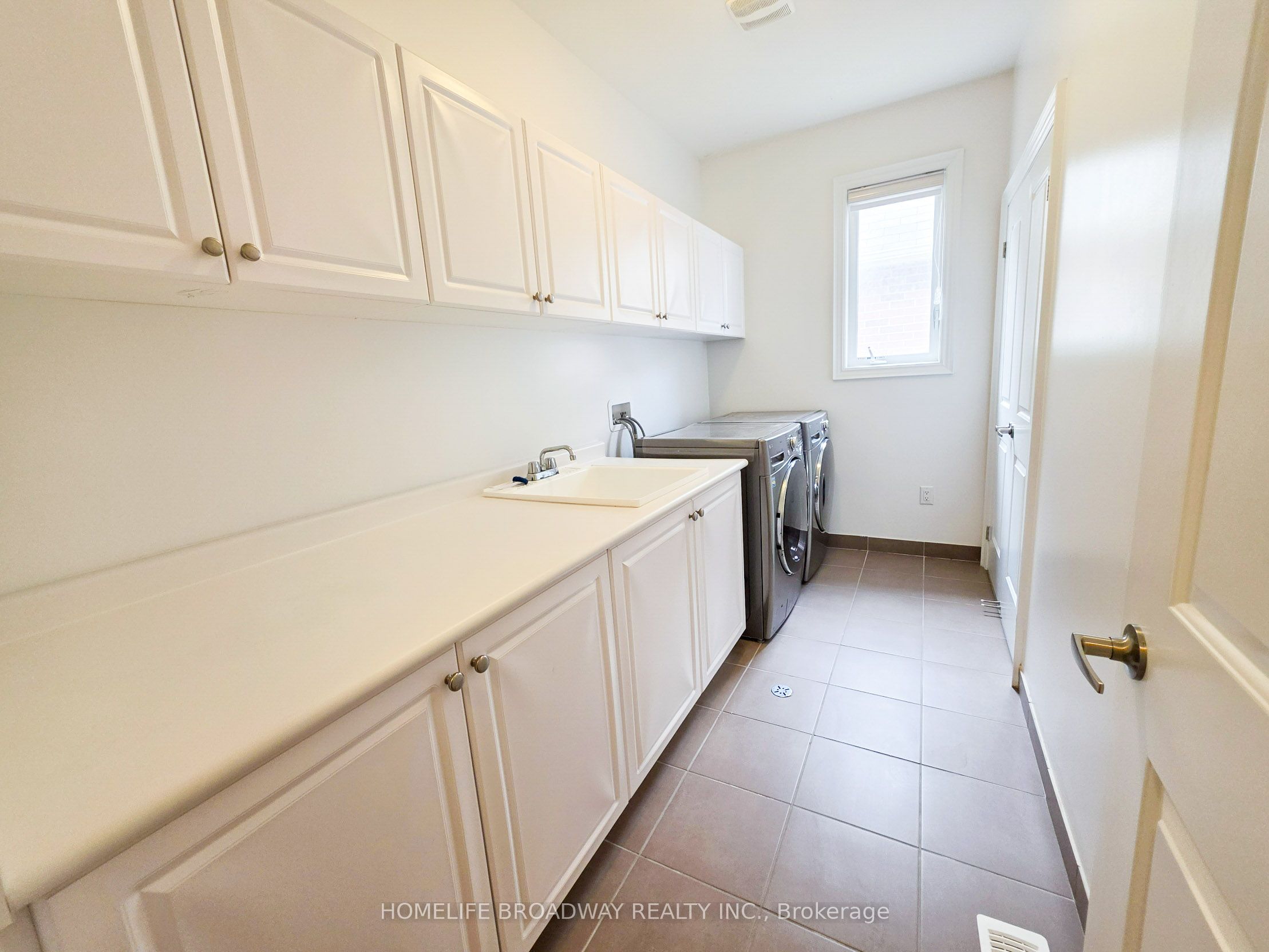 525 Elgin Mills Road W Property Photo 37