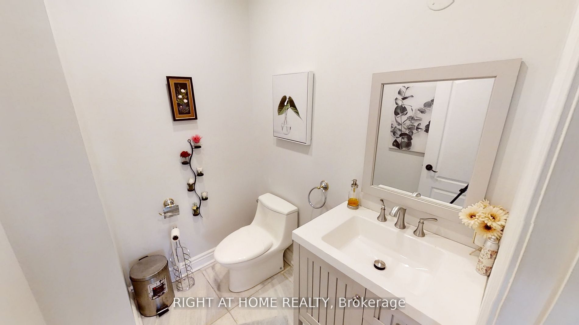 31 Northgate Crescent E Property Photo 10