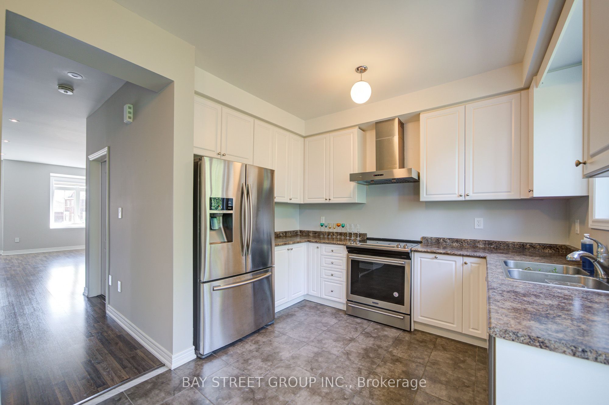 48 Roy Grove Way Property Photo 9