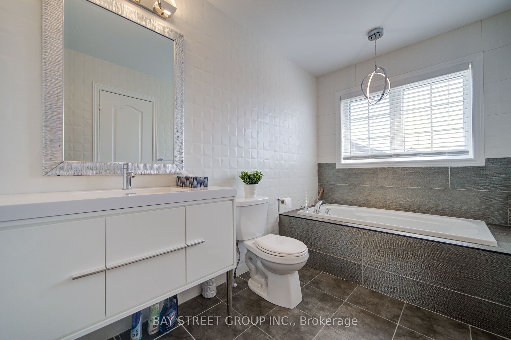 48 Roy Grove Way Property Photo 20