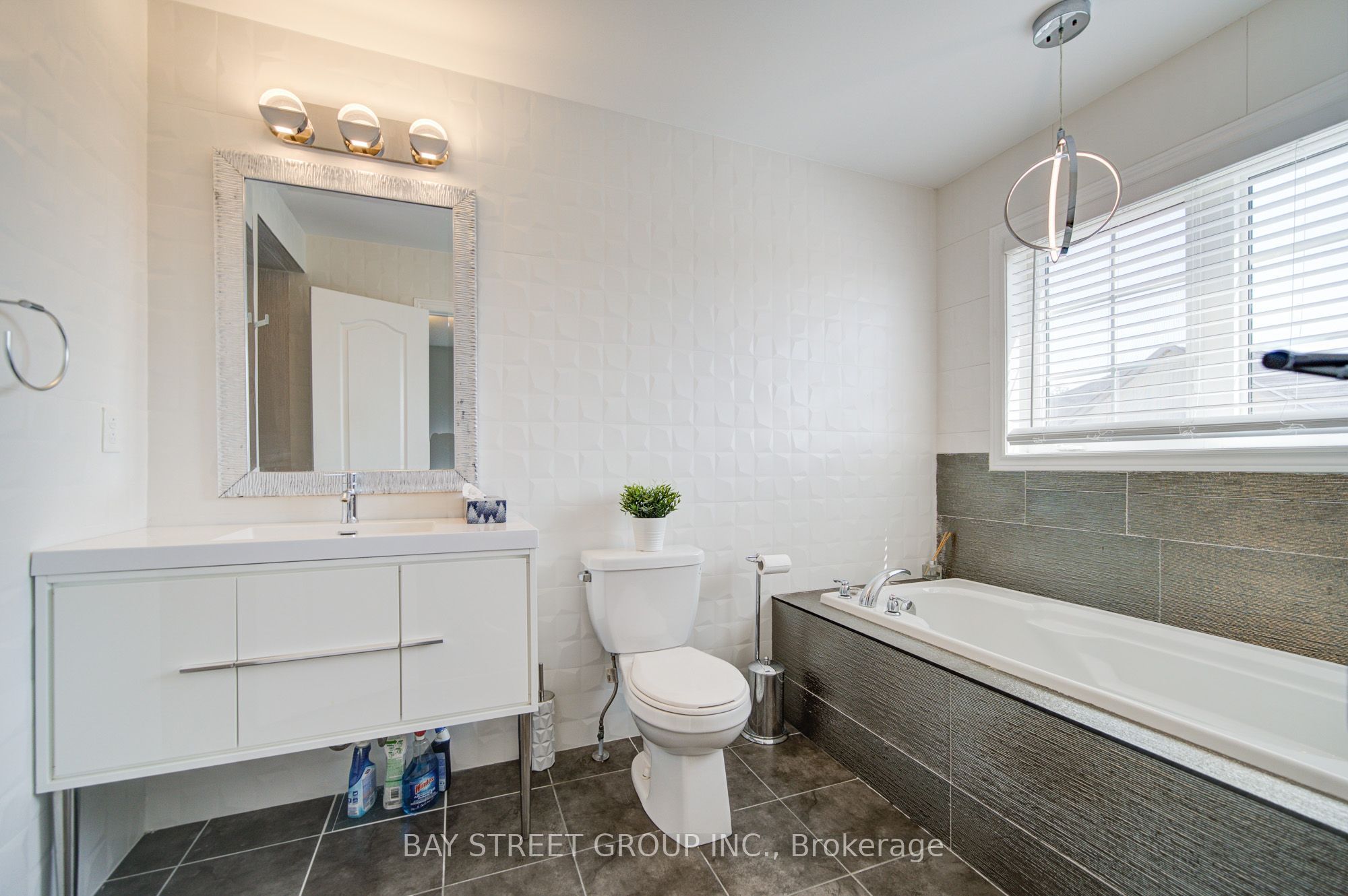 48 Roy Grove Way Property Photo 21