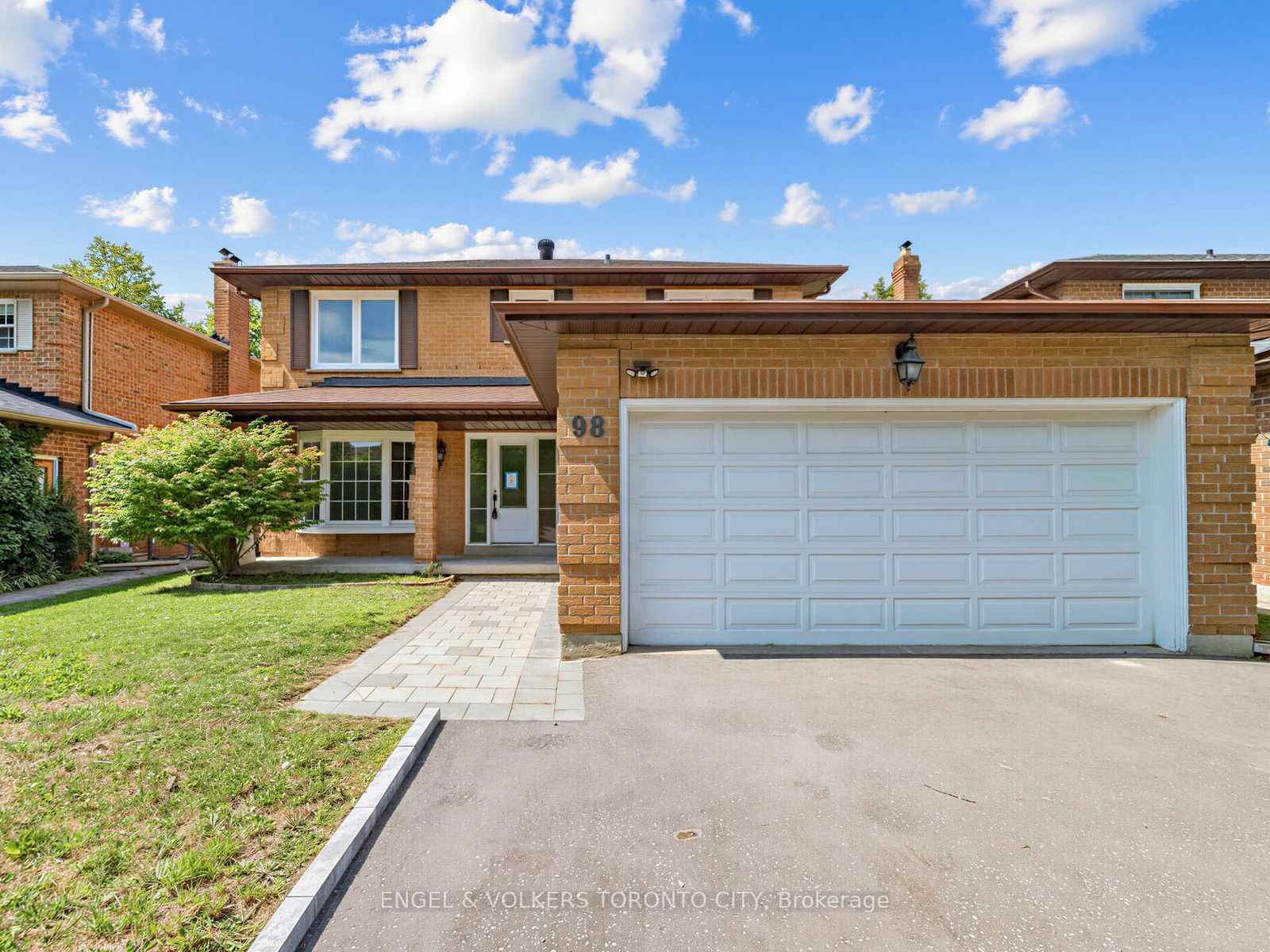 98 Golf Links Drive Property Photo 1