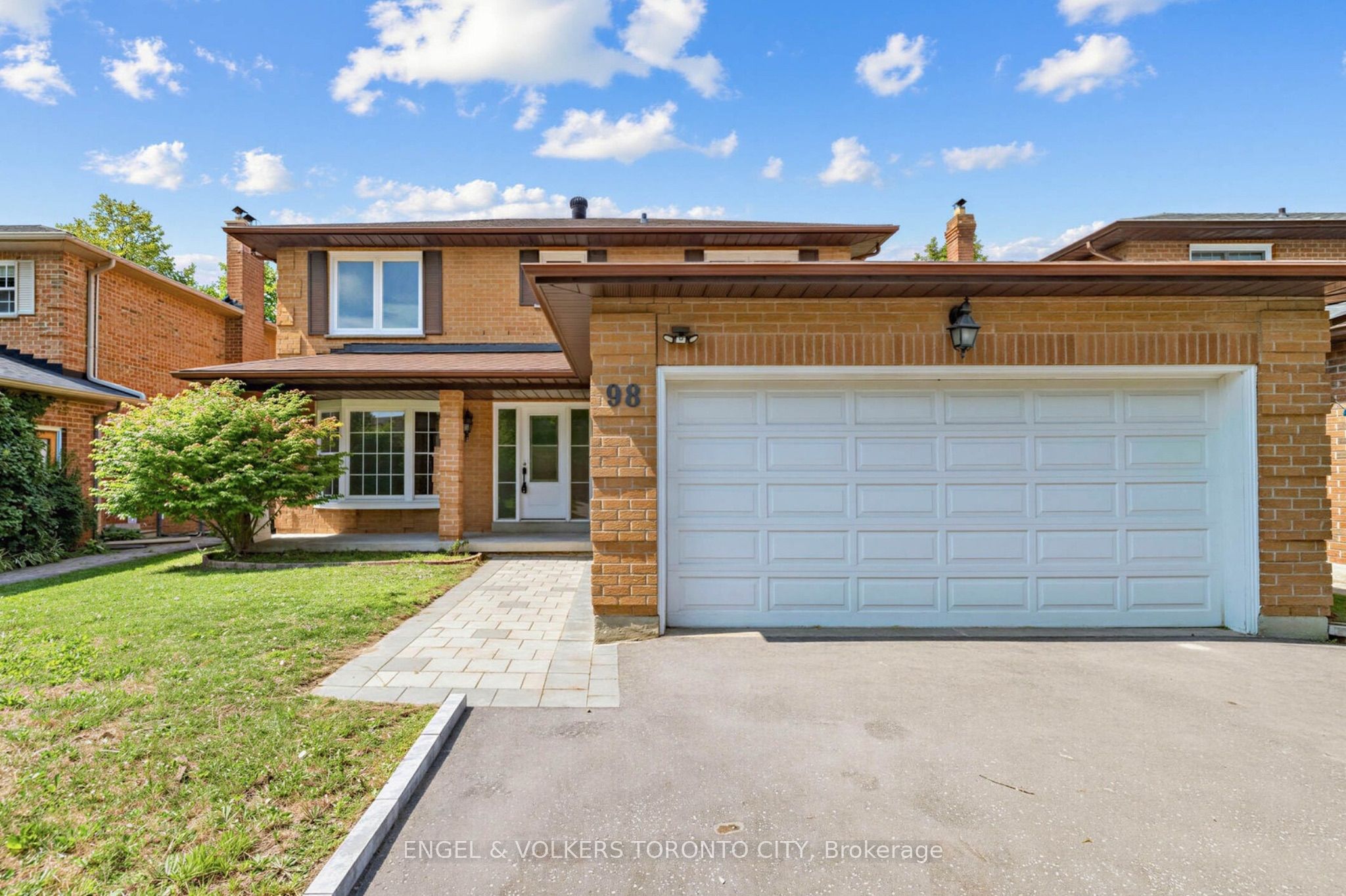 98 Golf Links Drive Property Photo 2