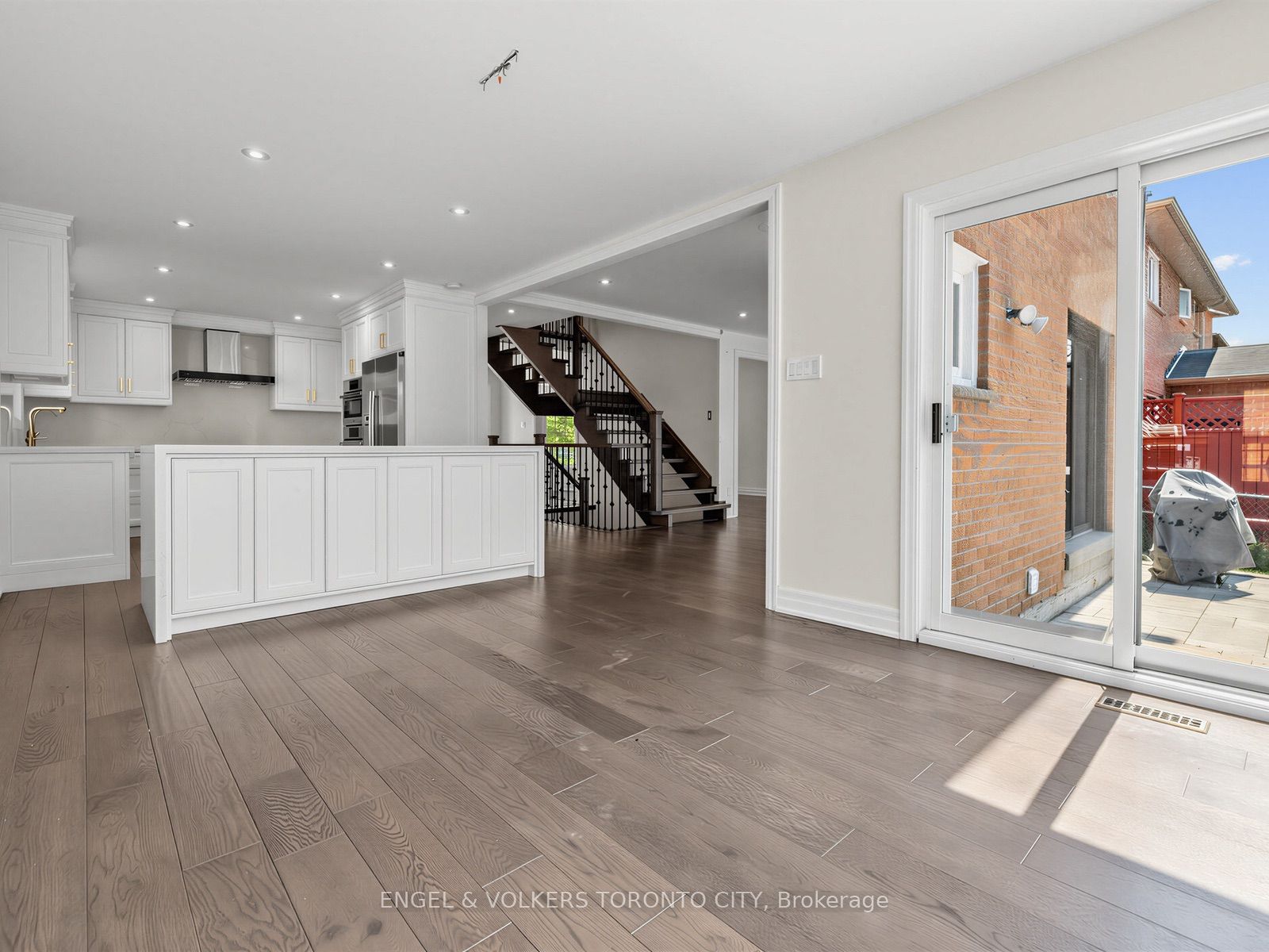 98 Golf Links Drive Property Photo 17