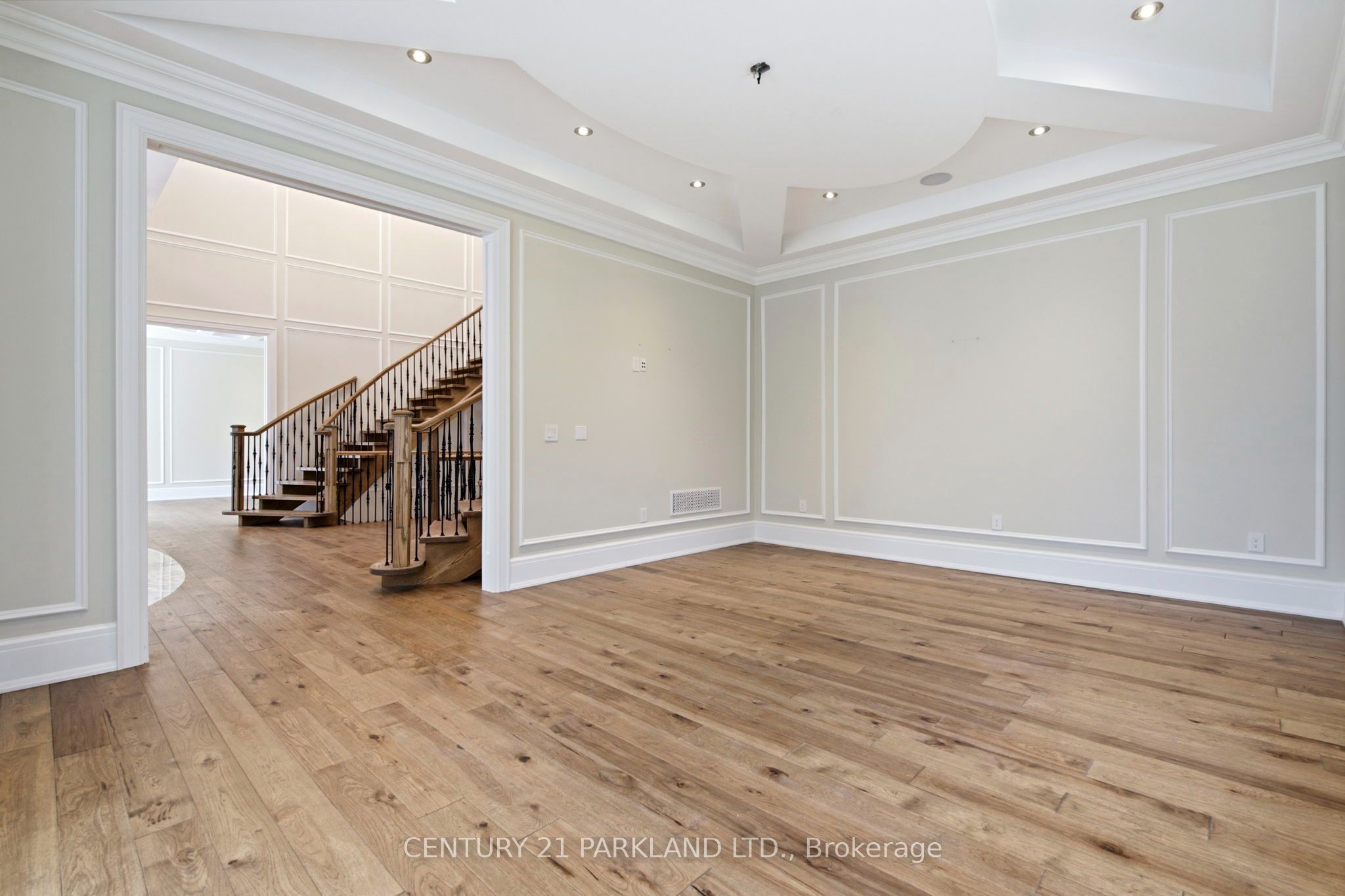 12 Hollywood Crescent Property Photo 6