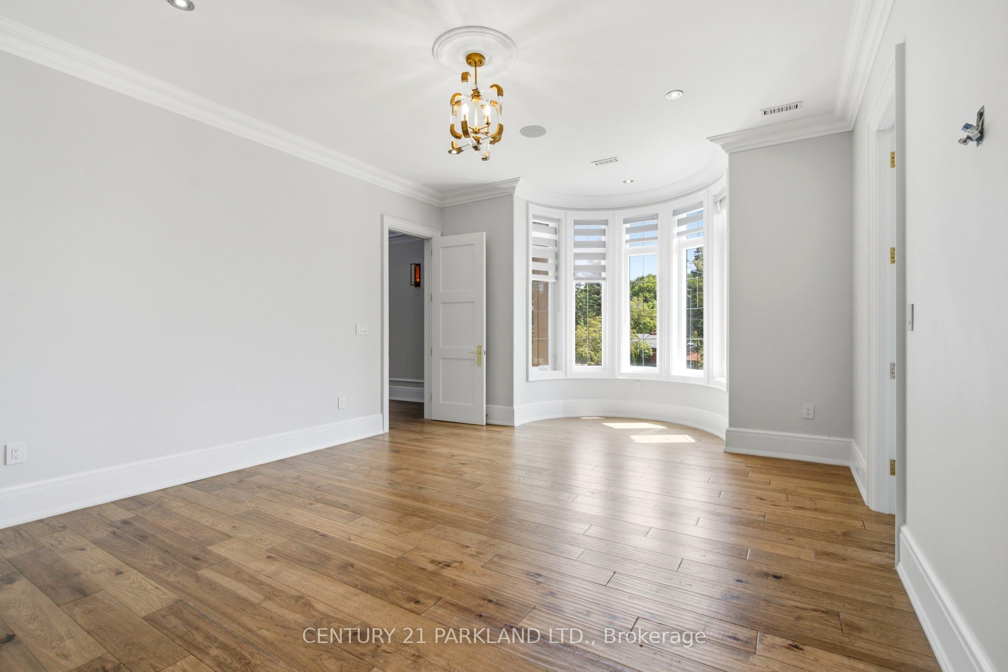 12 Hollywood Crescent Property Photo 39