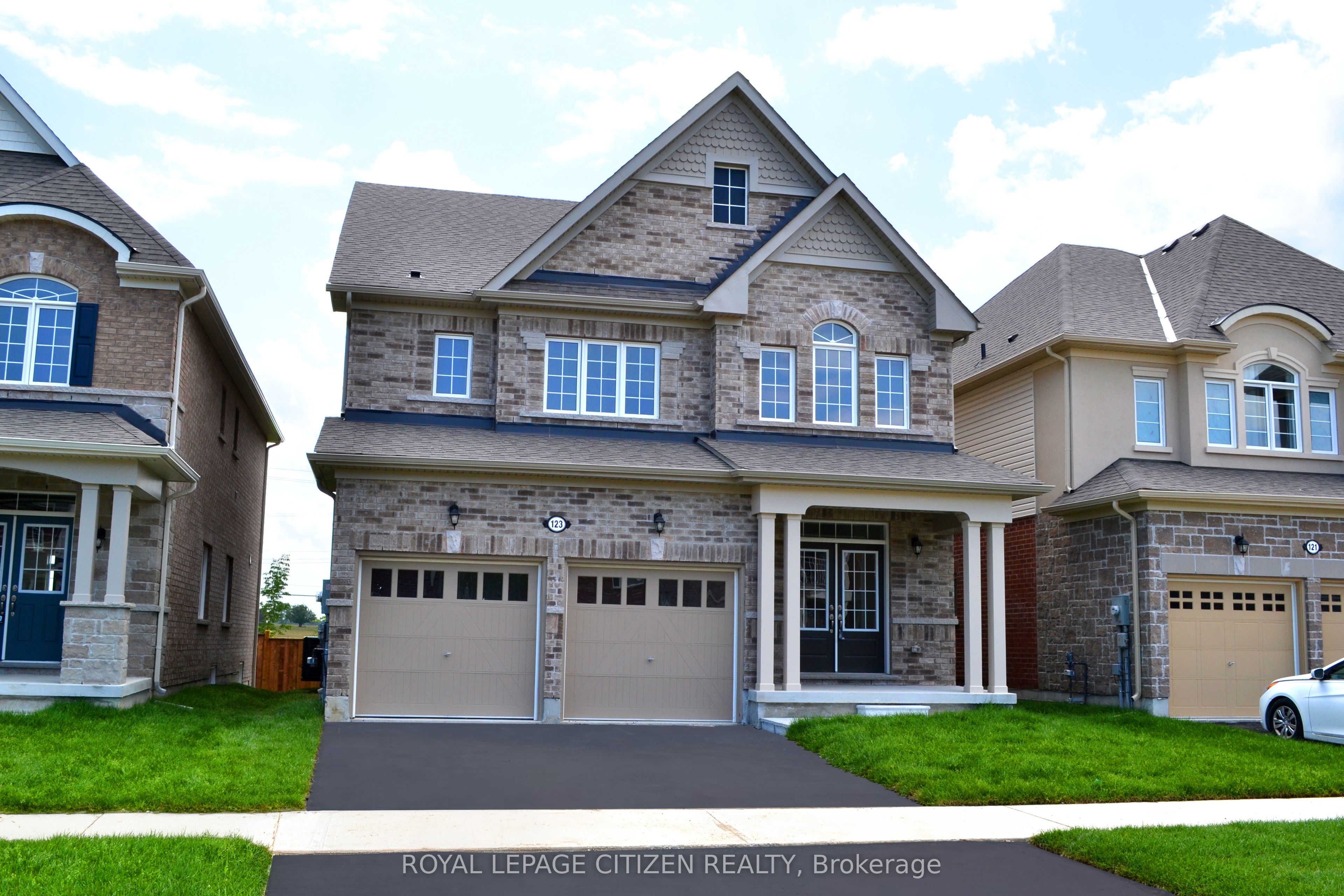 123 Cliff Thompson Crescent Property Photo 1