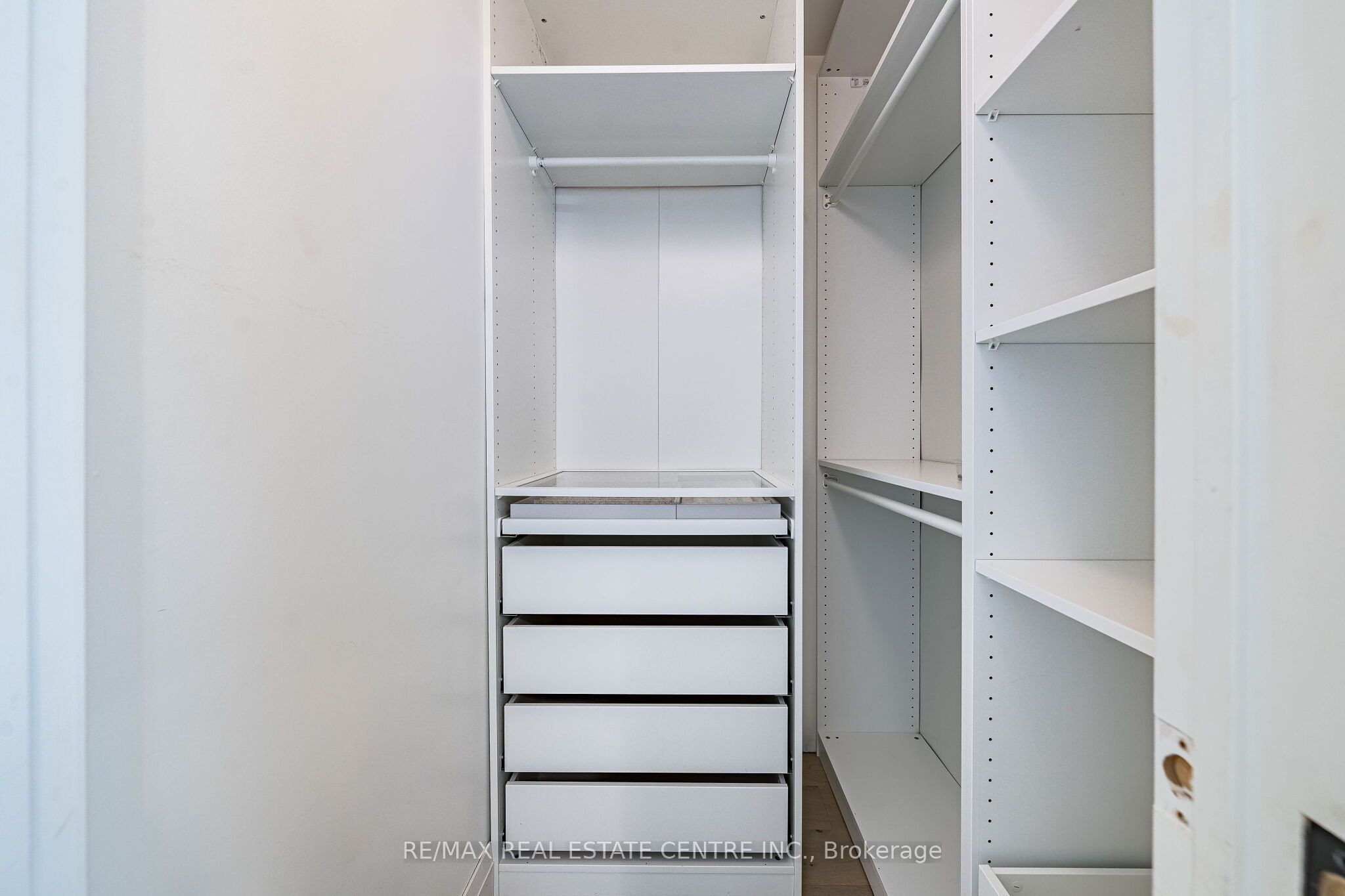 29 Mosaics Avenue Property Photo 33